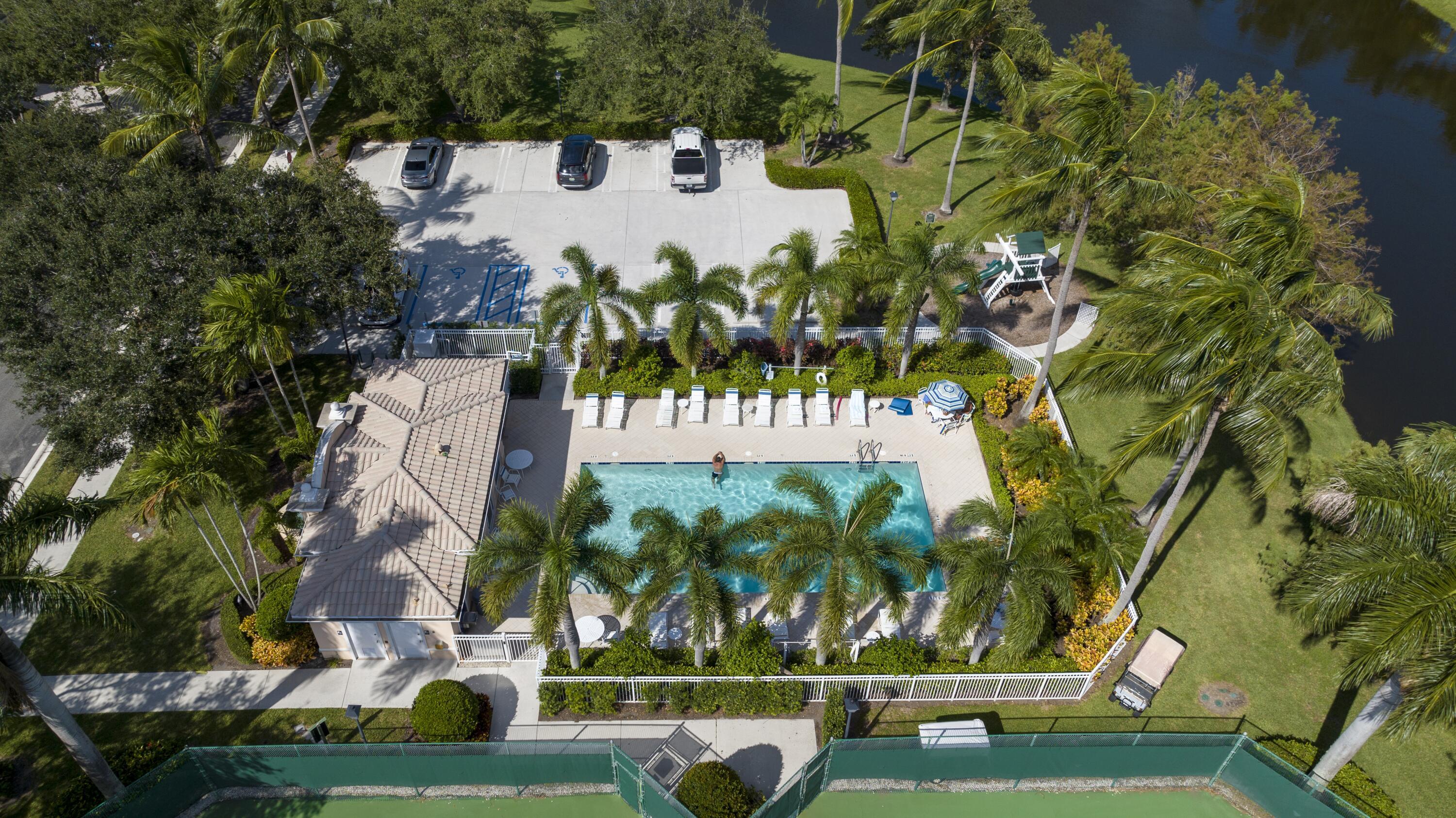 435 Capistrano, Palm Beach Gardens FL 33410