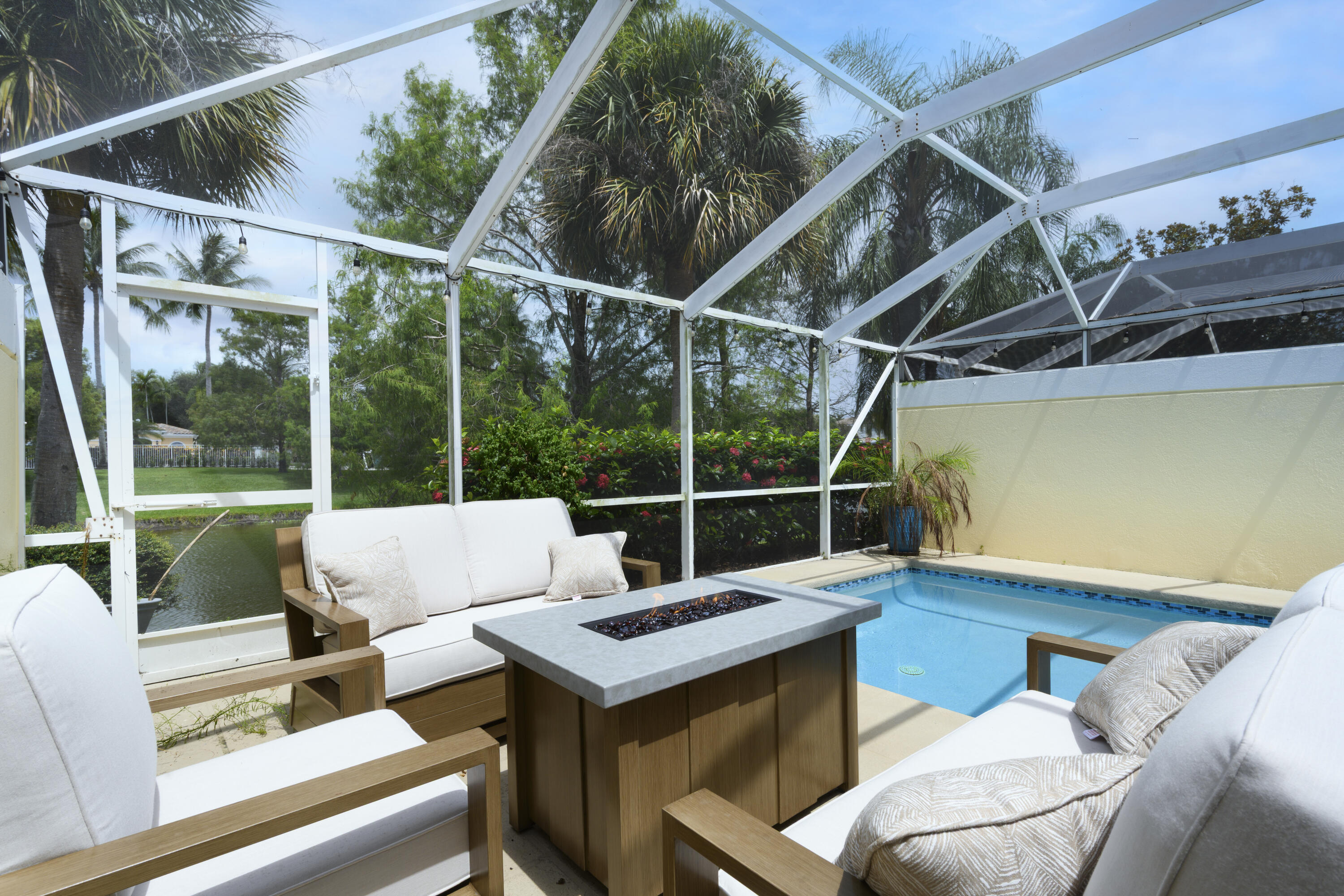 435 Capistrano, Palm Beach Gardens FL 33410