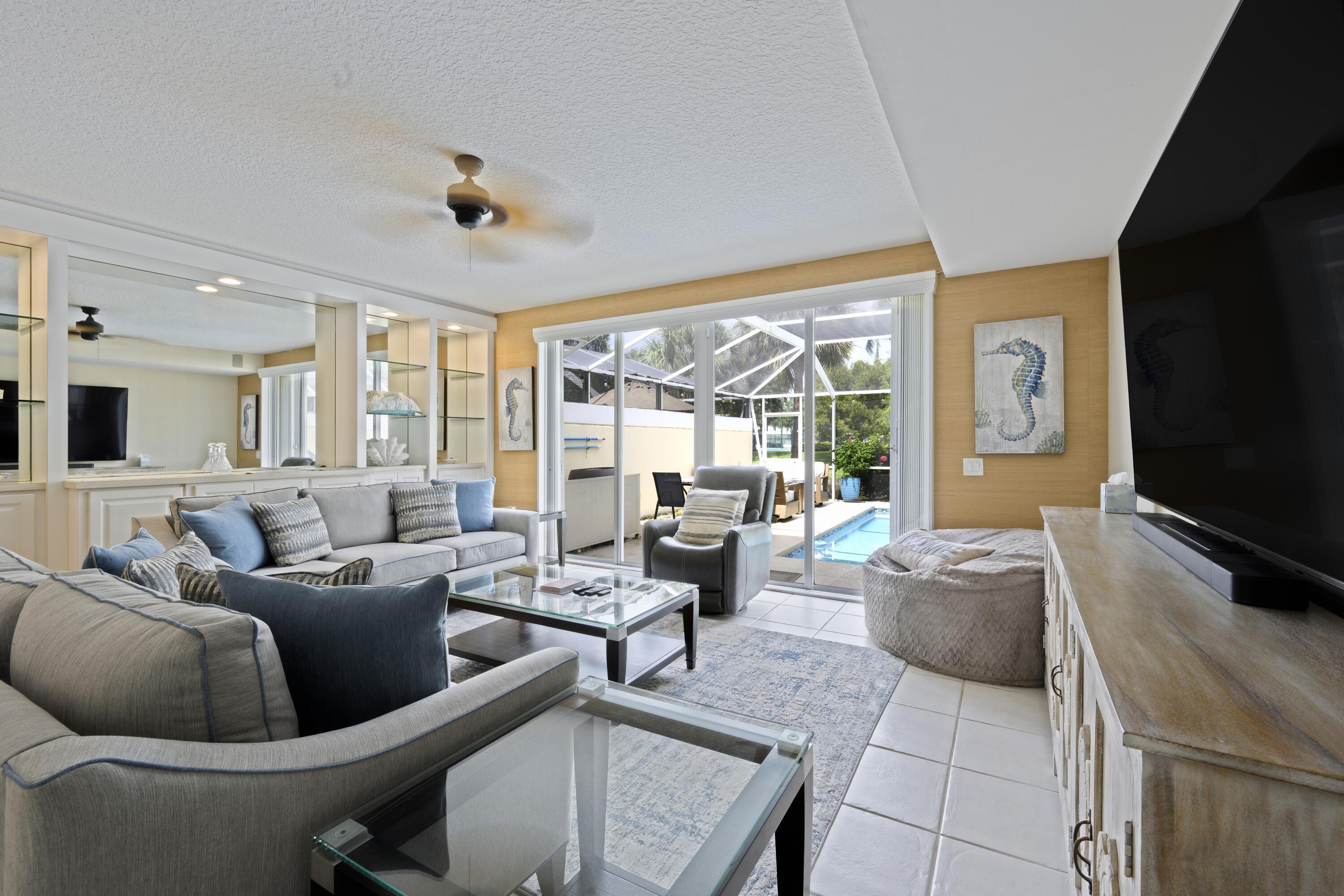 435 Capistrano, Palm Beach Gardens FL 33410
