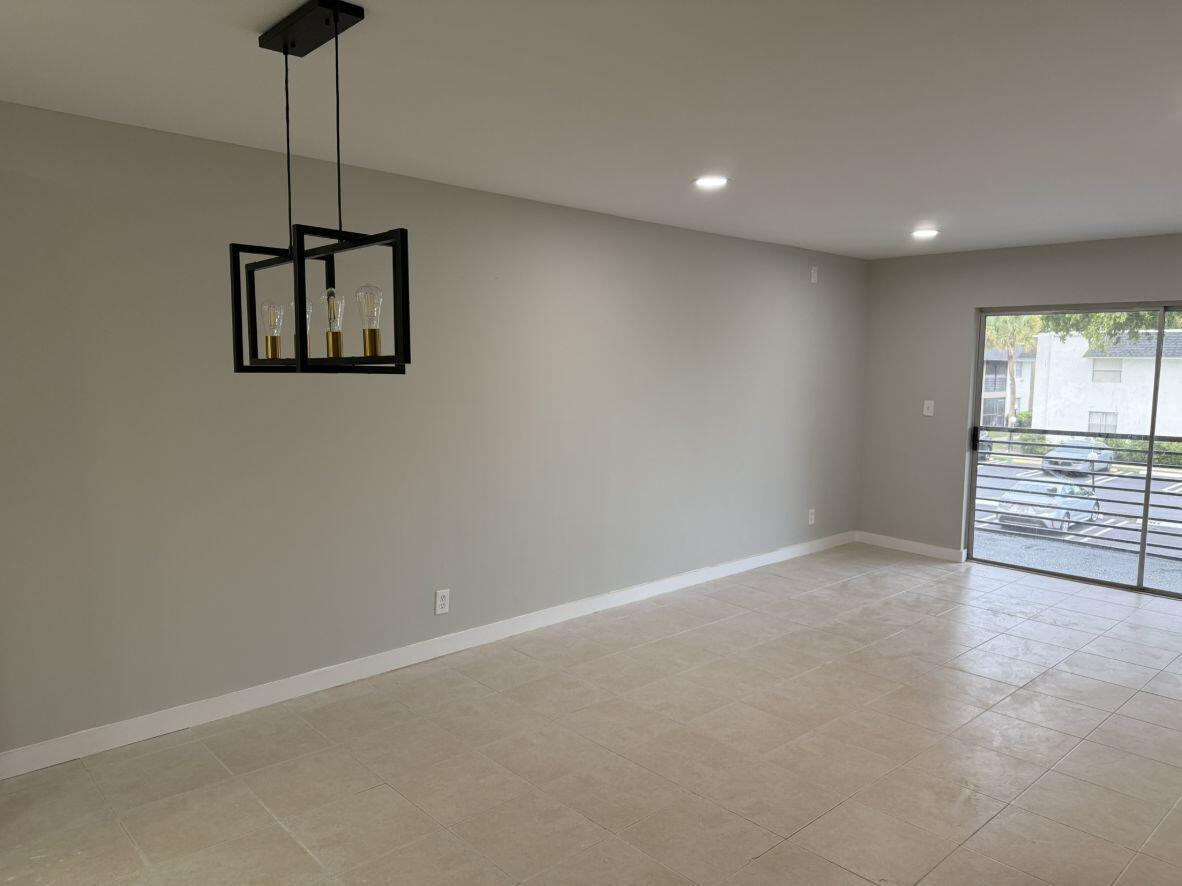2810 Riverside #201-4, Coral Springs FL 33065