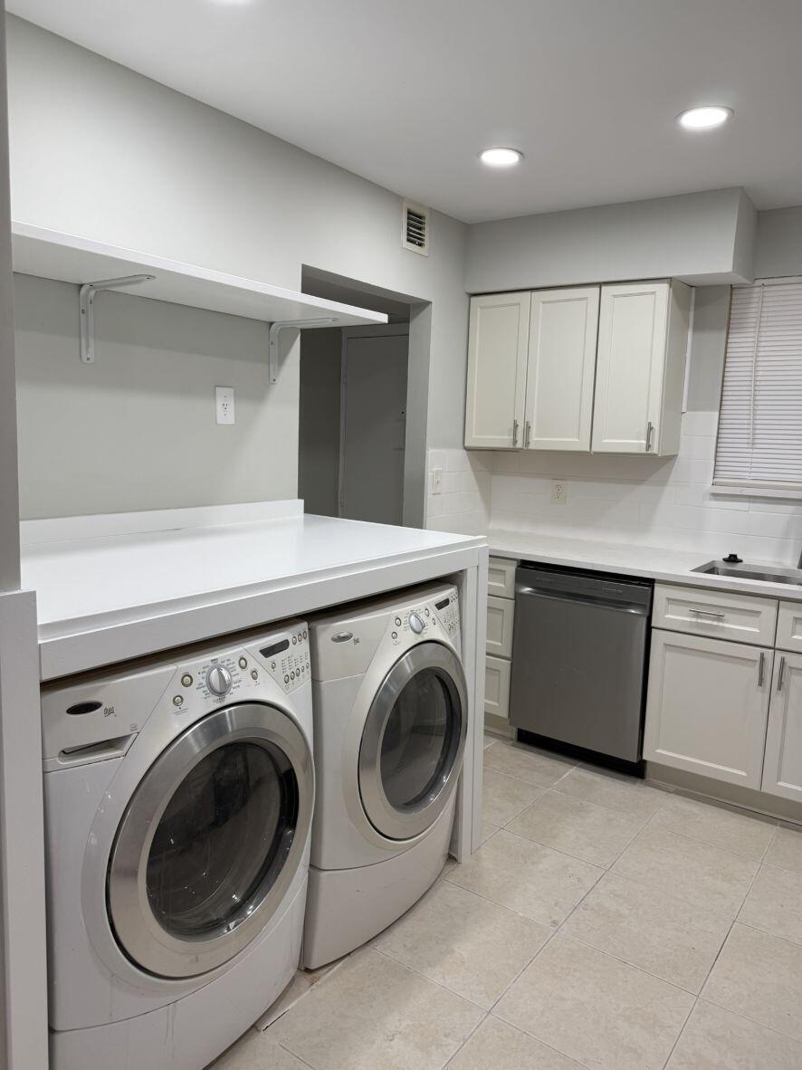 2810 Riverside #201-4, Coral Springs FL 33065