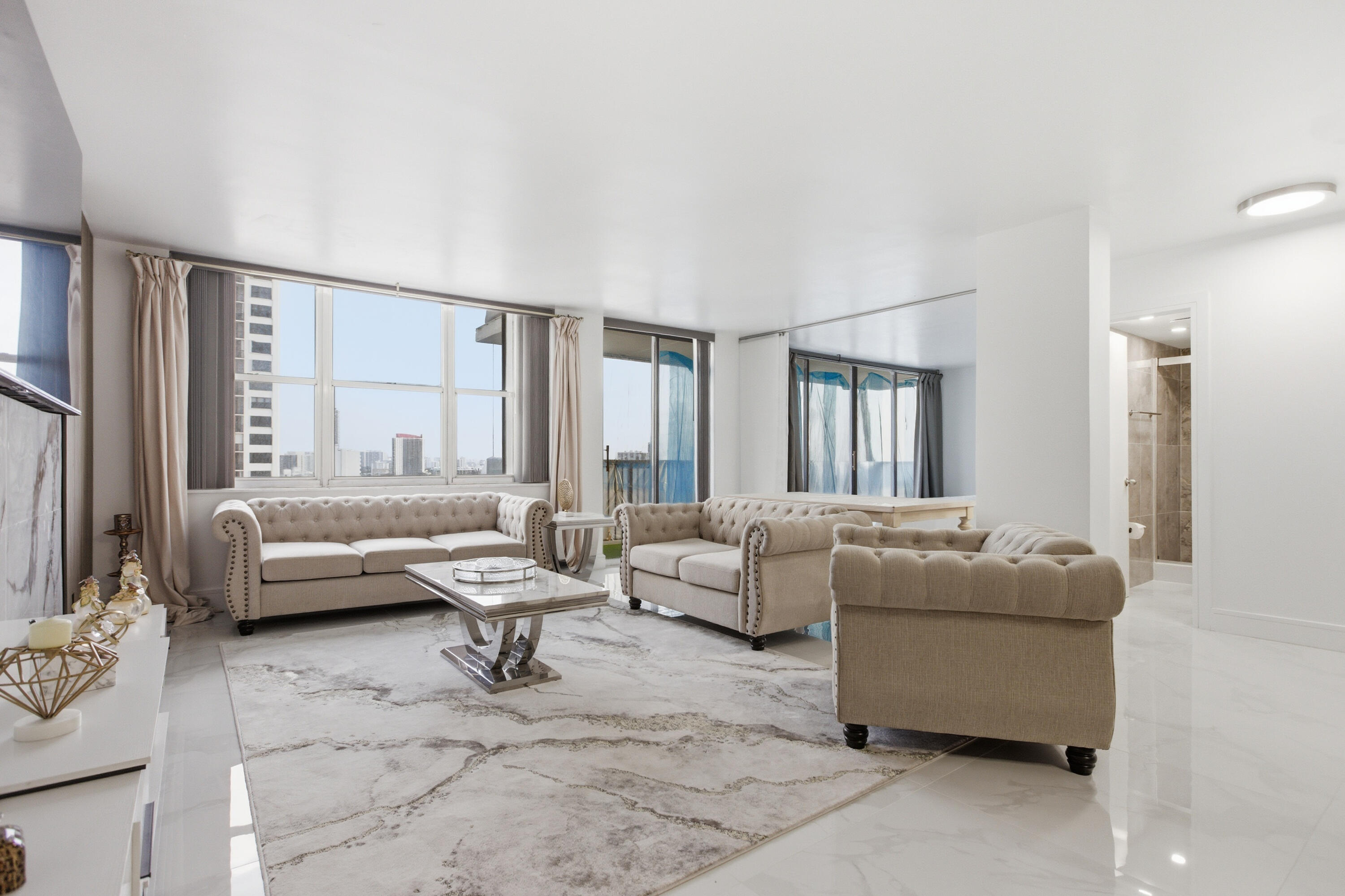 2101 S Ocean #1507, Hollywood FL 33019