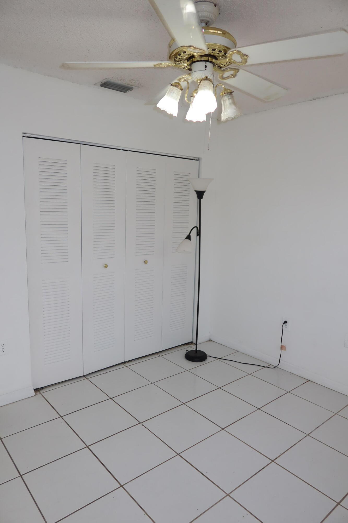 7001 W 35th #273, Hialeah FL 33018