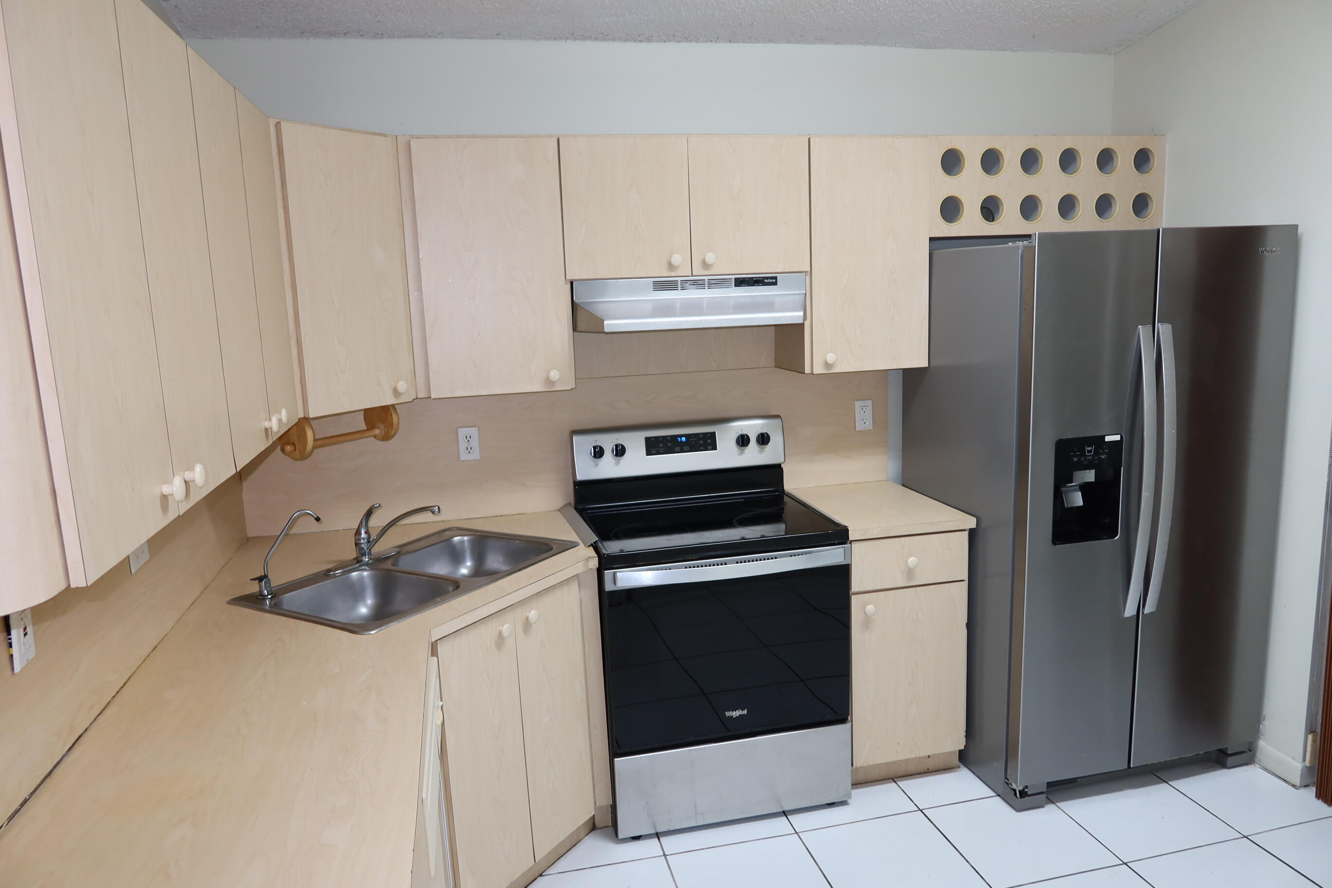 7001 W 35th #273, Hialeah FL 33018
