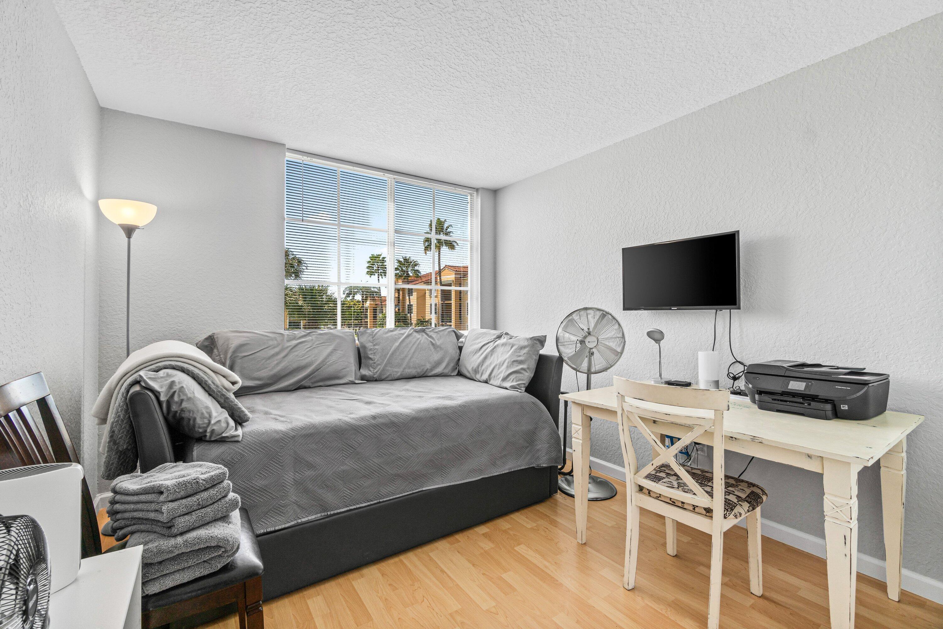145 Yacht Club #210, Hypoluxo FL 33462