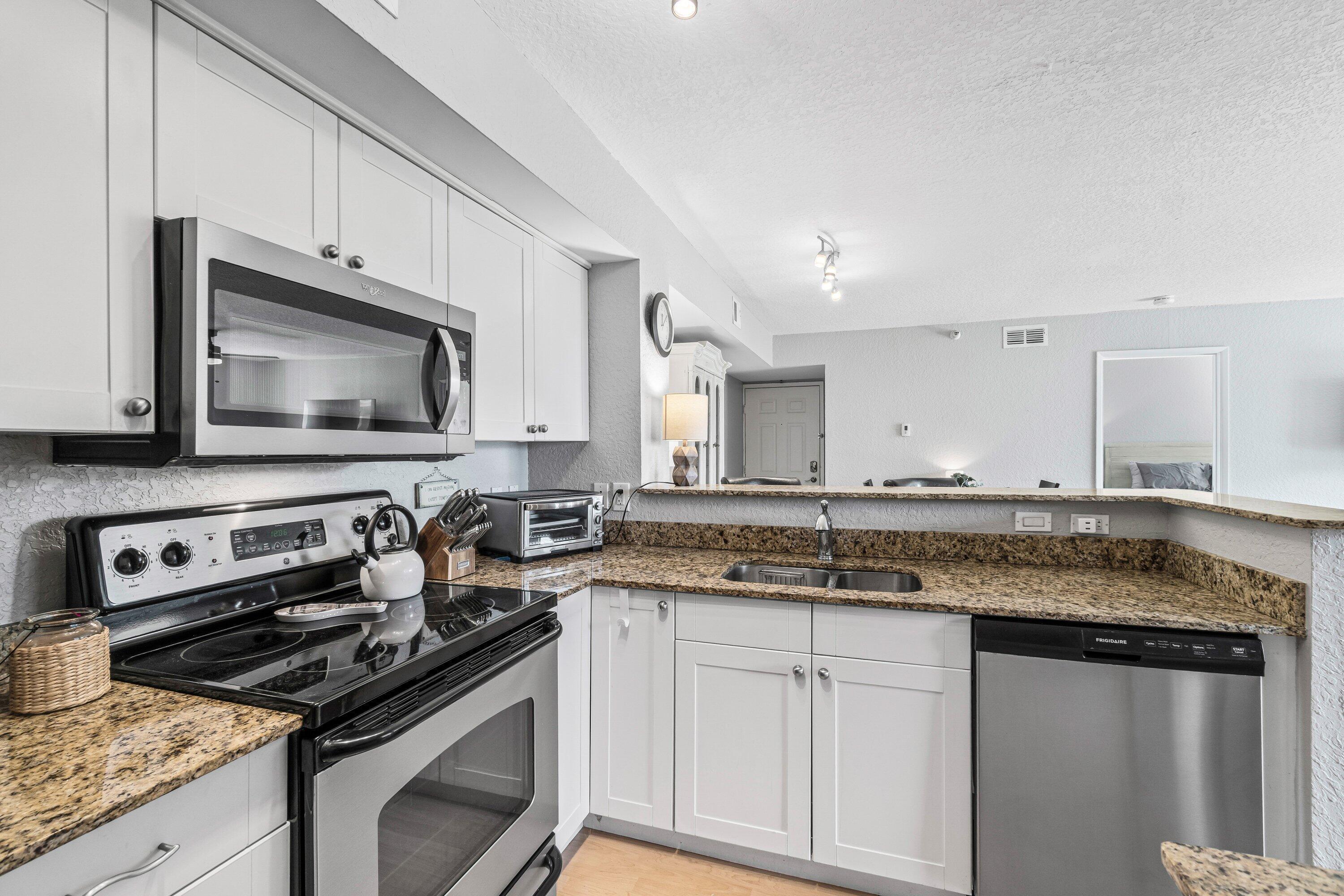 145 Yacht Club #210, Hypoluxo FL 33462
