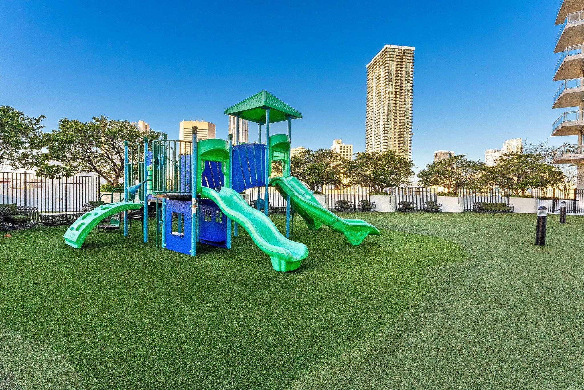 90 SW 3rd #1410, Miami FL 33130