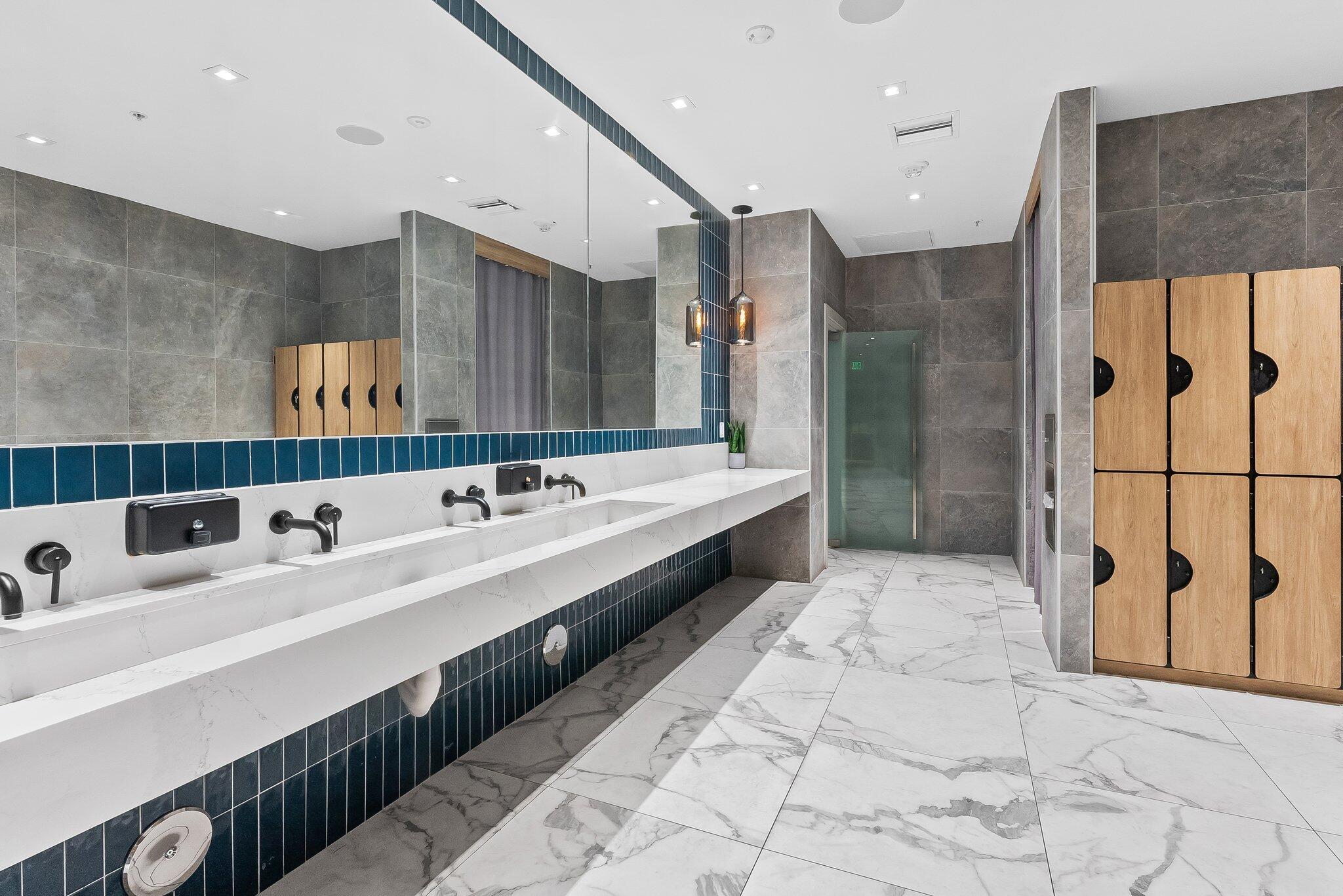 90 SW 3rd #1410, Miami FL 33130