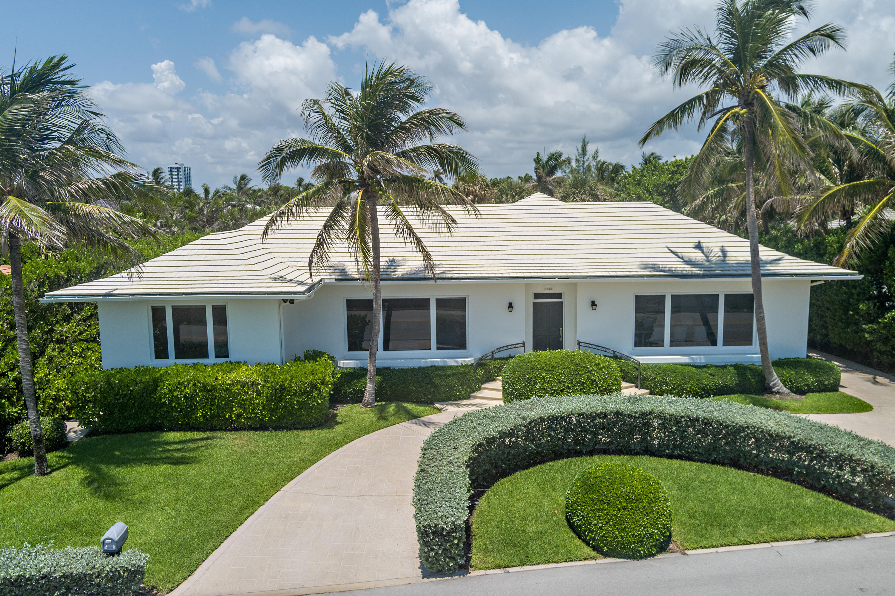 1426 N Ocean, Palm Beach FL 33480