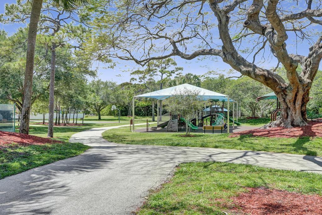 4480 NW 28th, Boca Raton FL 33434