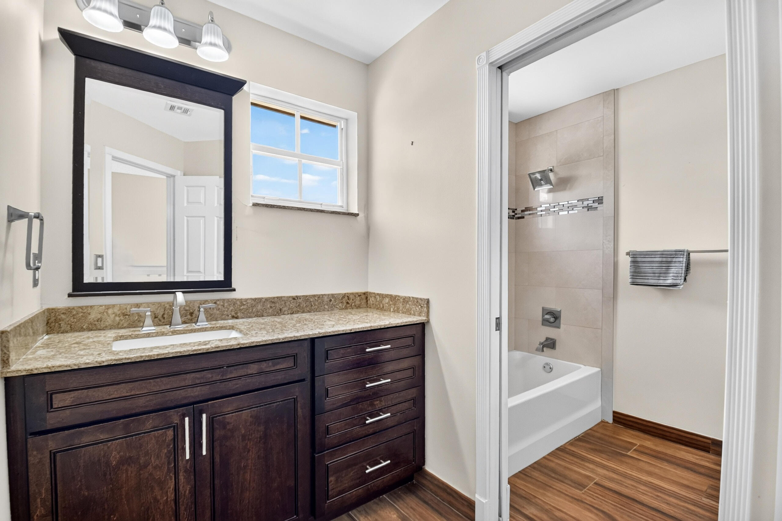 2520 Glendale, Royal Palm Beach FL 33411