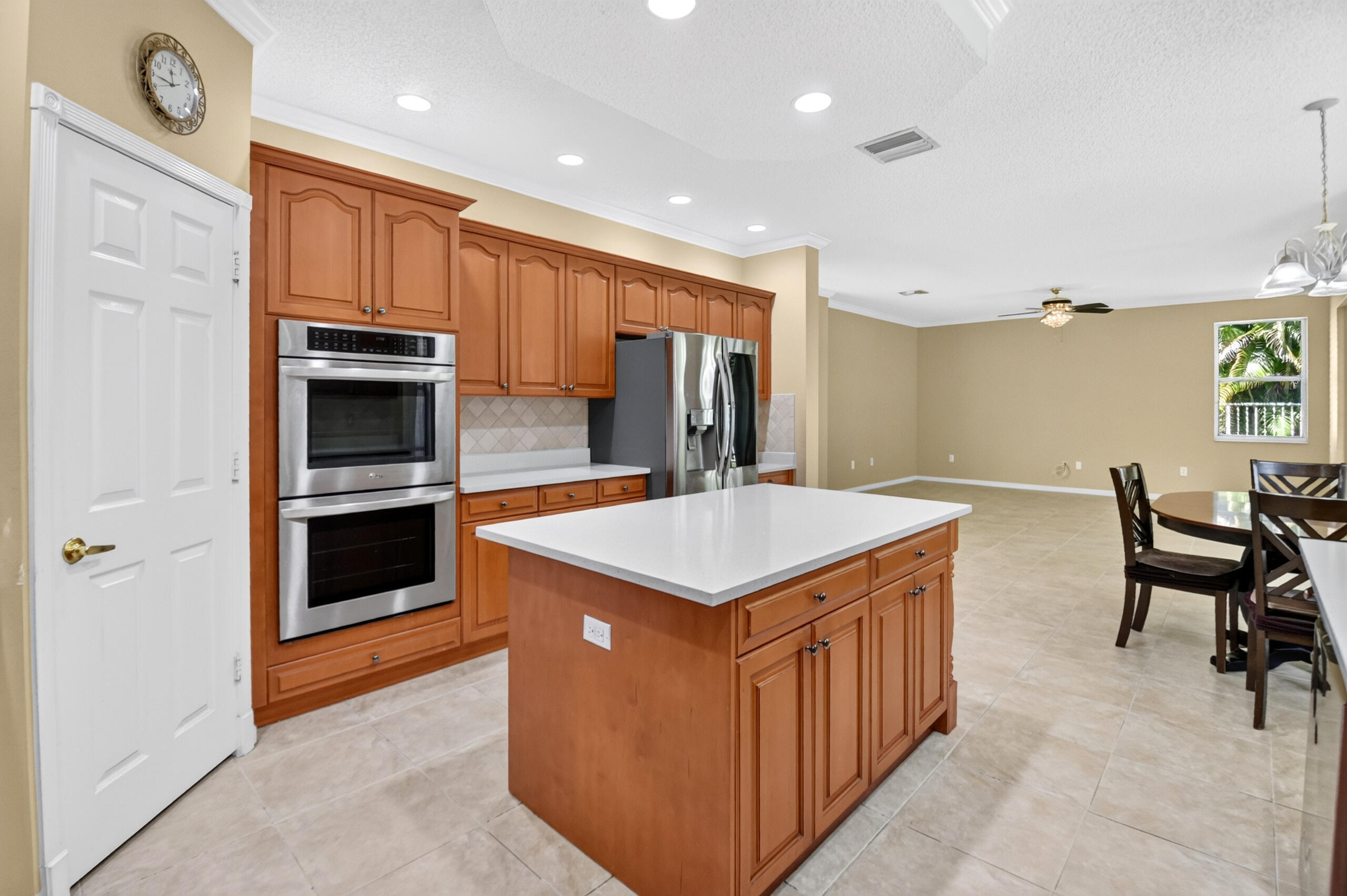 2520 Glendale, Royal Palm Beach FL 33411