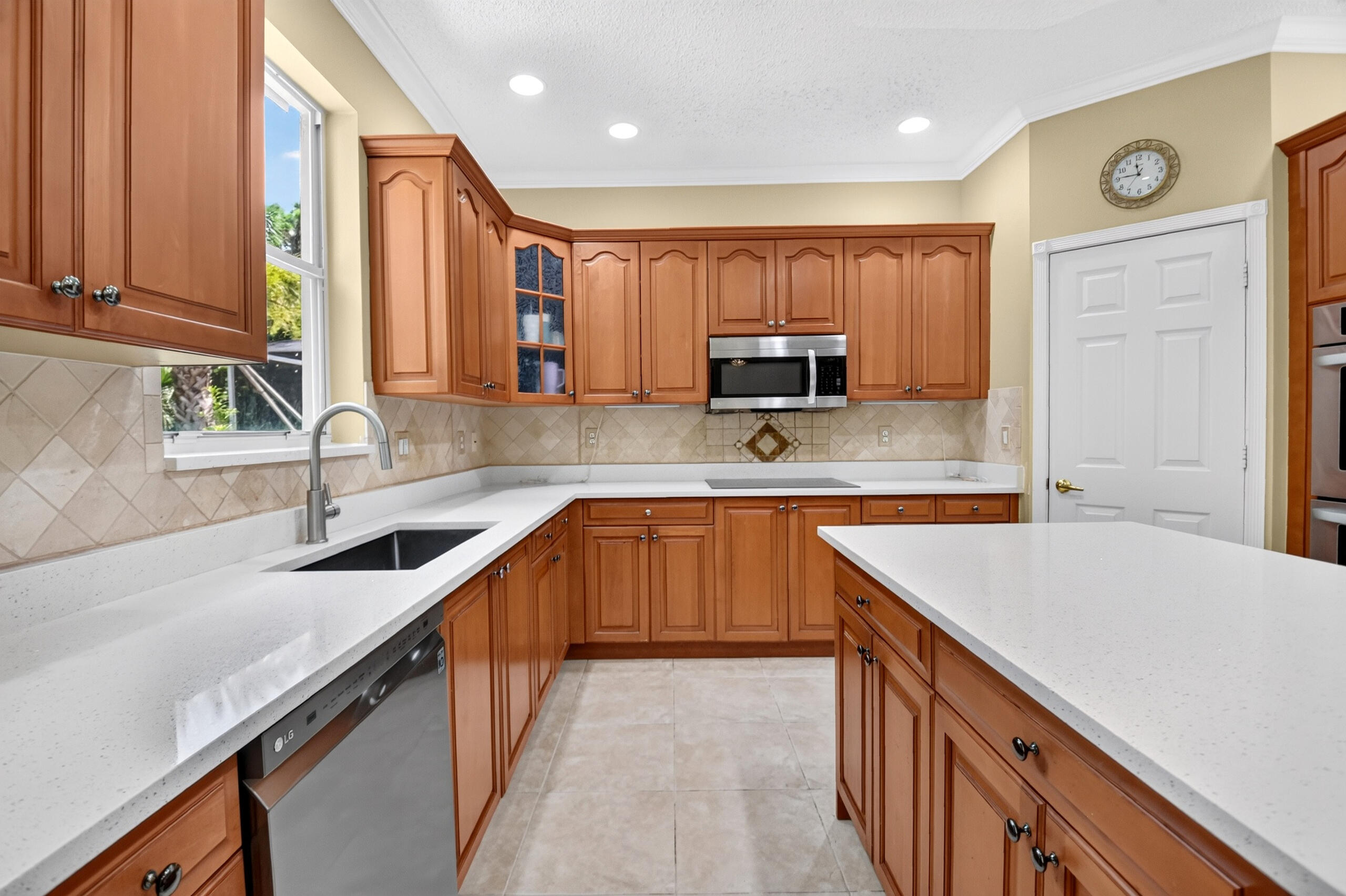 2520 Glendale, Royal Palm Beach FL 33411