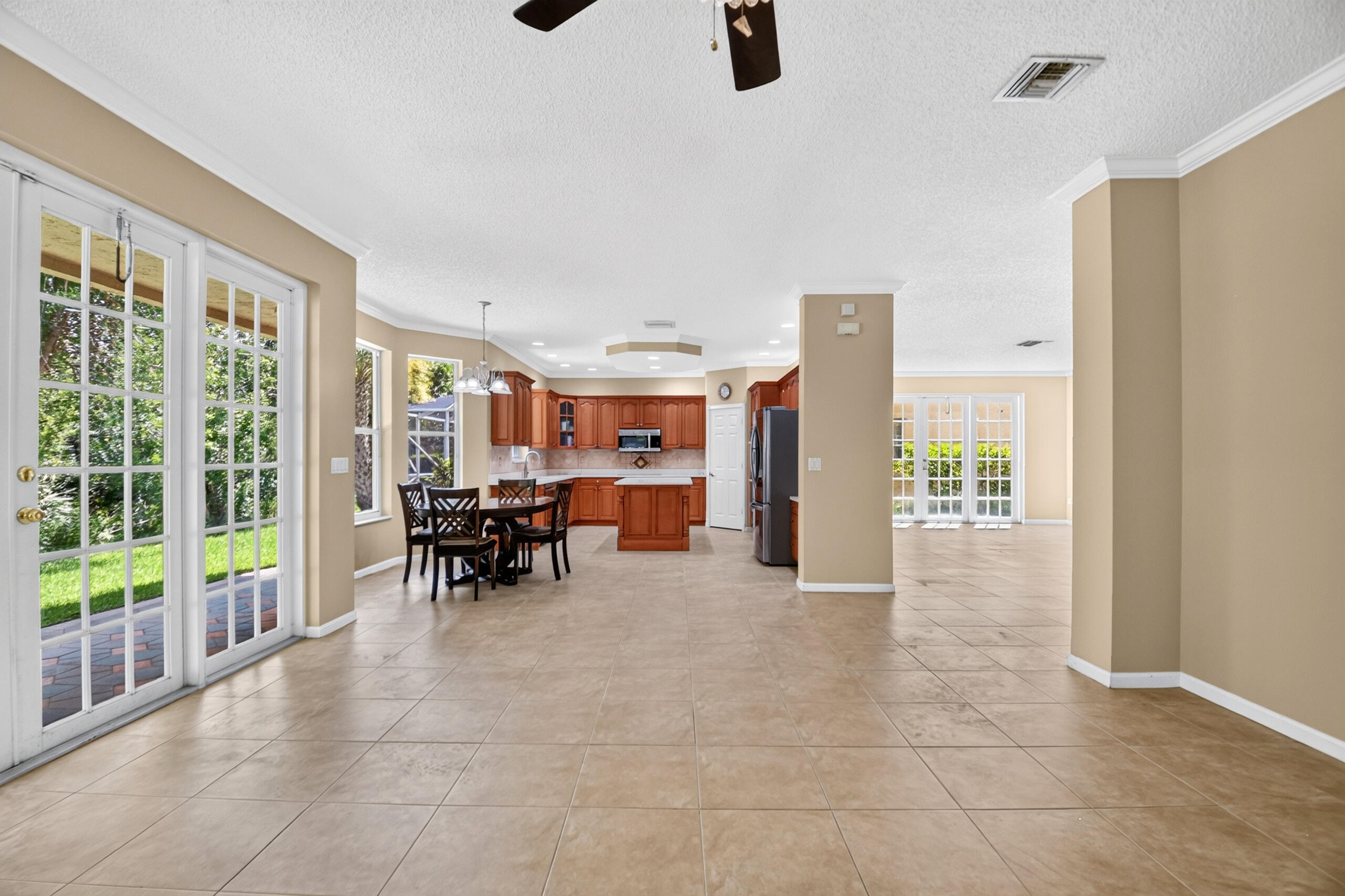 2520 Glendale, Royal Palm Beach FL 33411