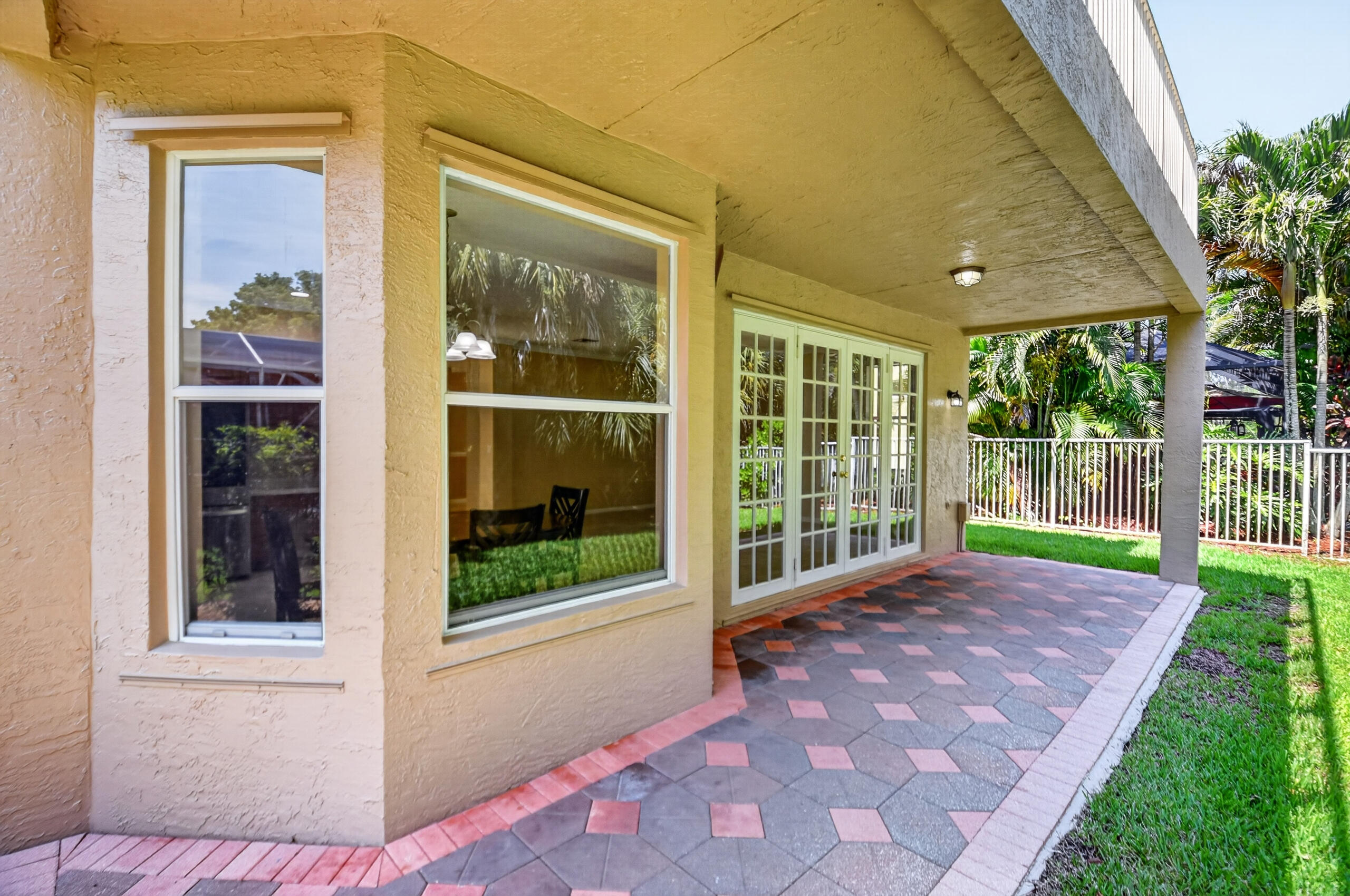 2520 Glendale, Royal Palm Beach FL 33411