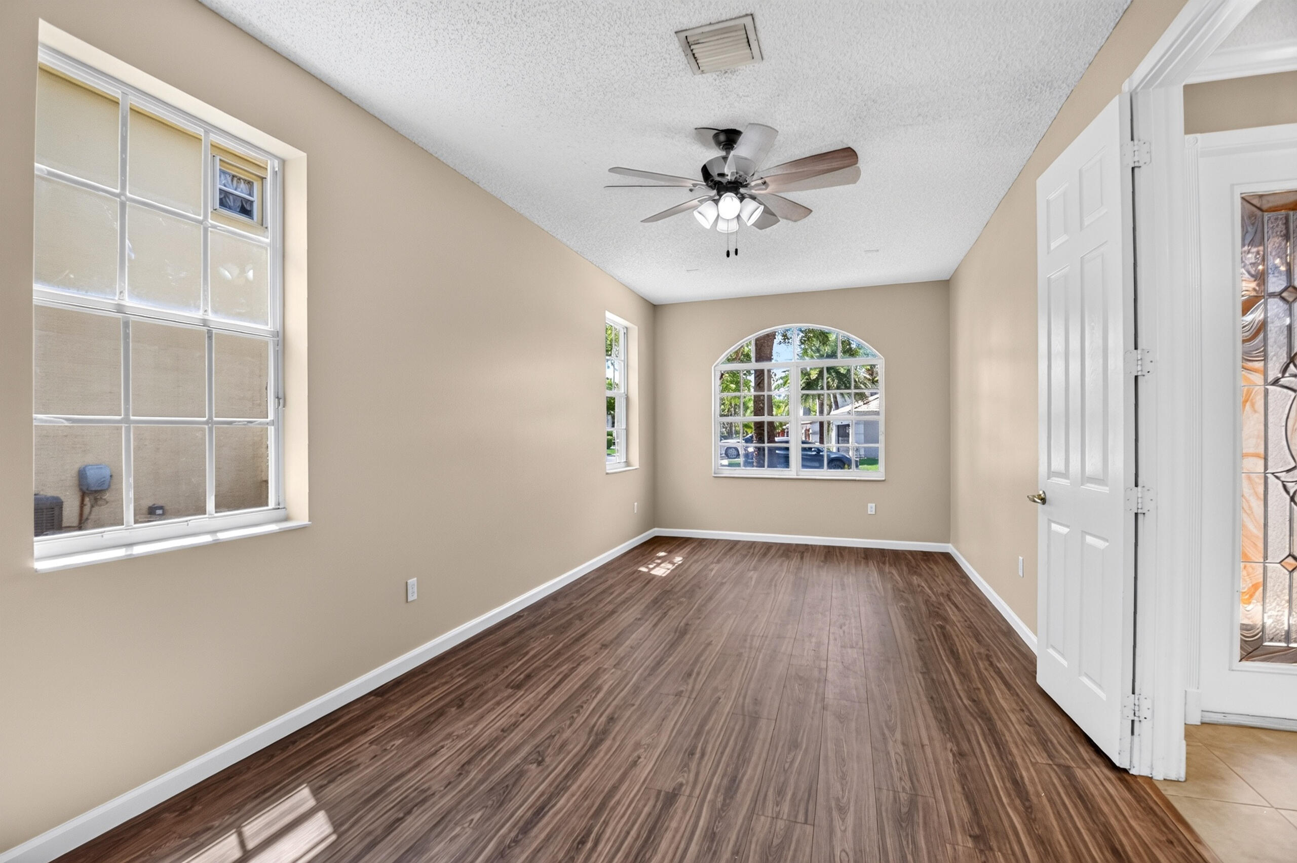 2520 Glendale, Royal Palm Beach FL 33411