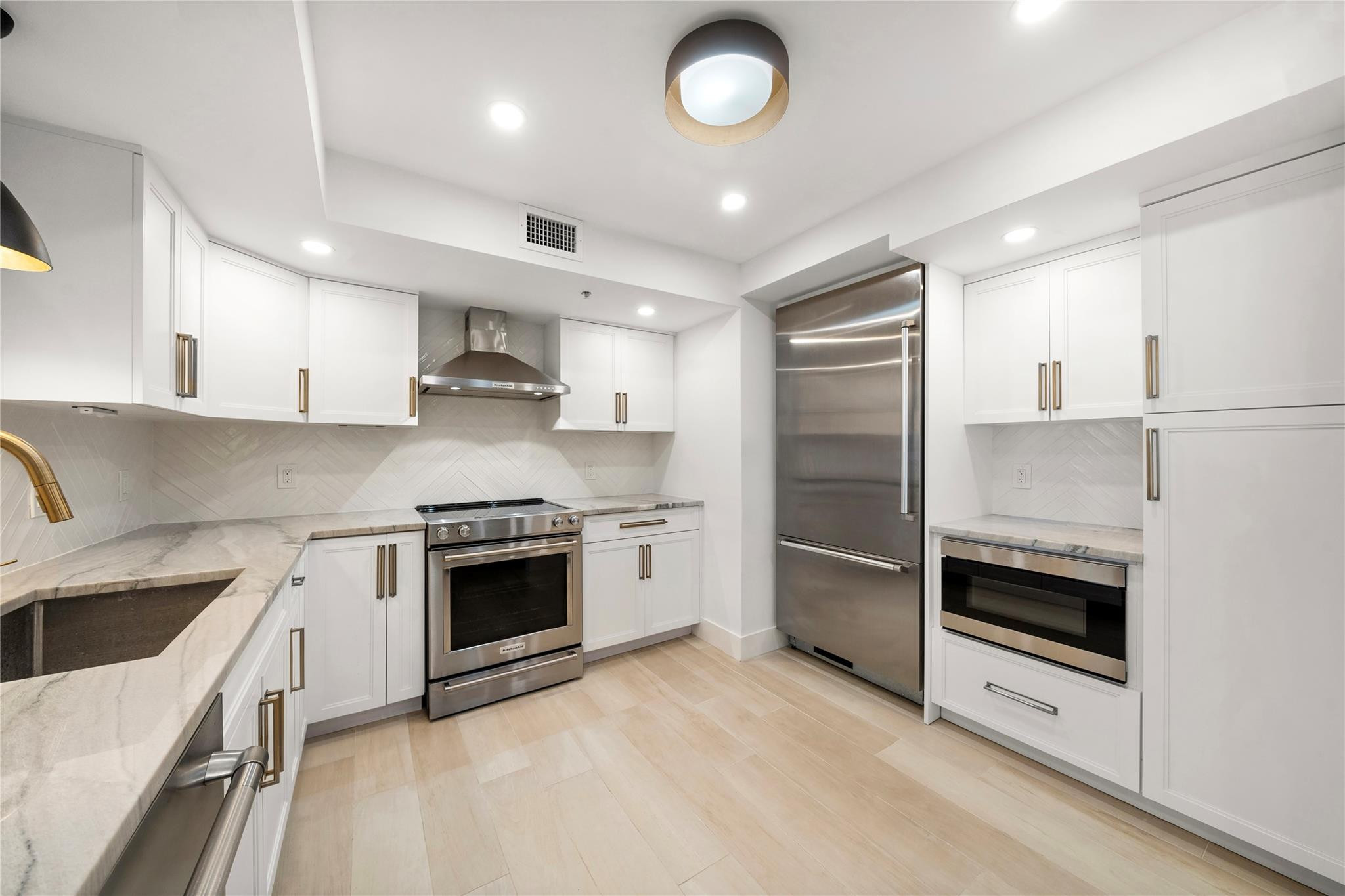 1201 S Ocean #1607n, Hollywood FL 33019