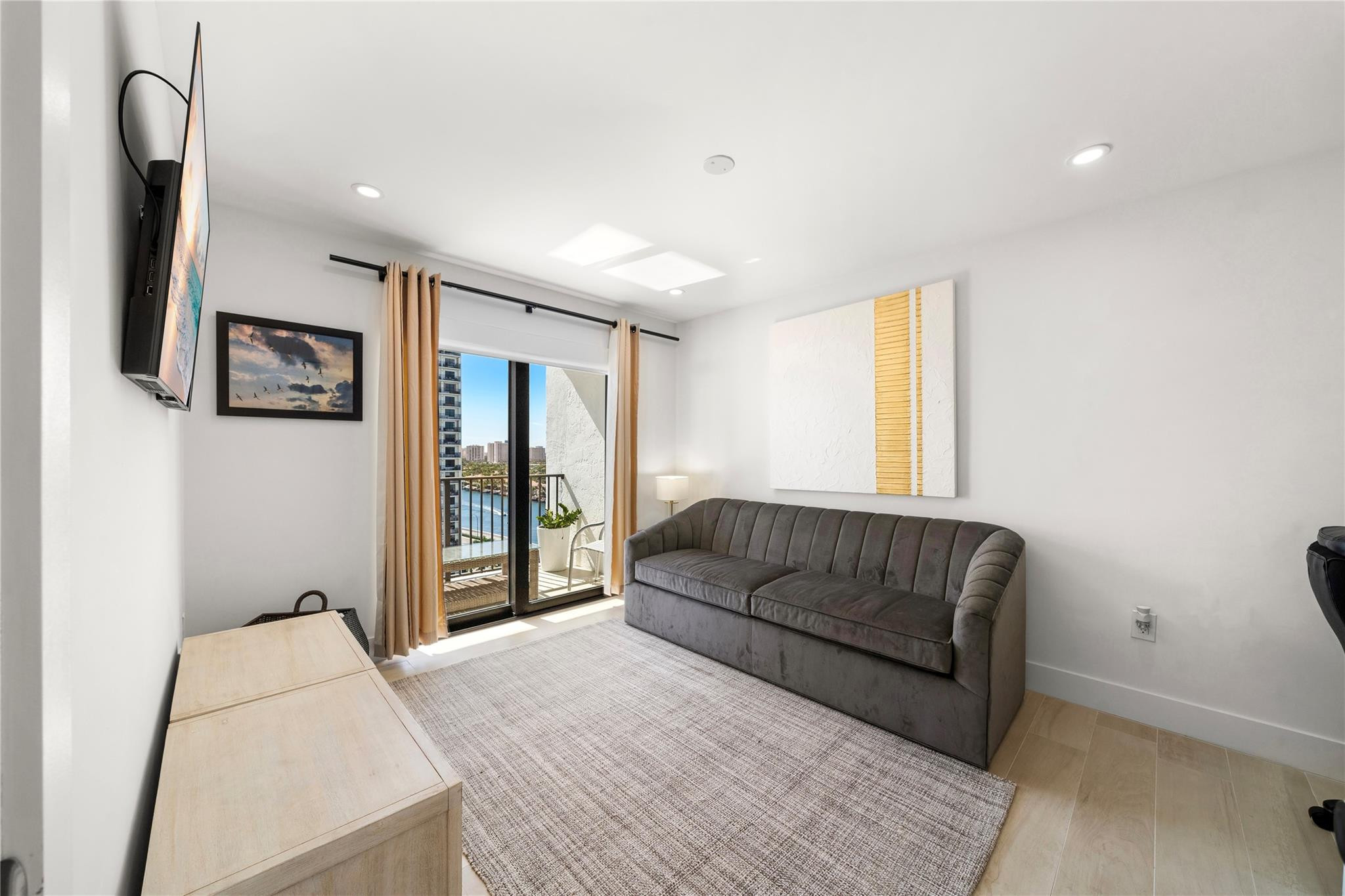 1201 S Ocean #1607n, Hollywood FL 33019
