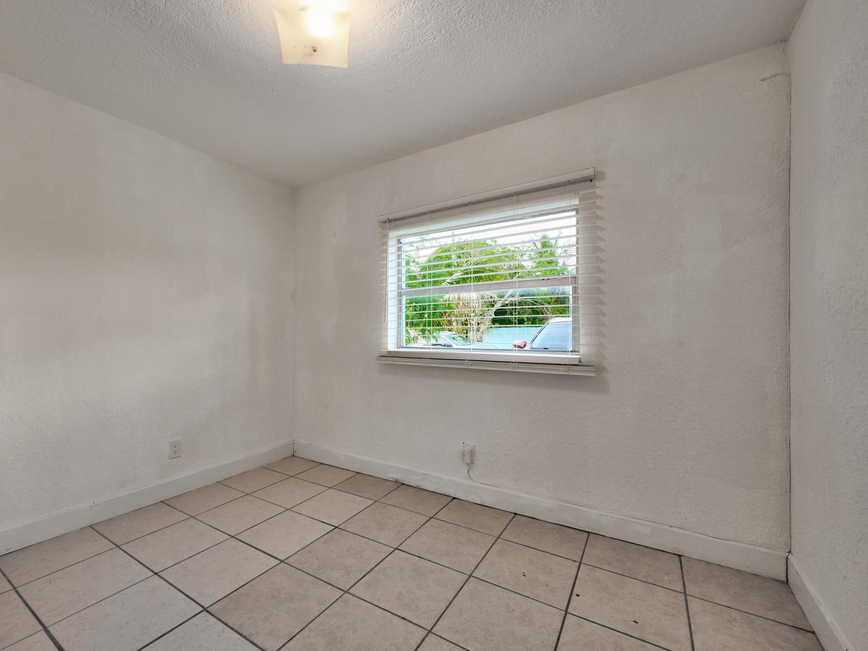 3515 NW 40th, Lauderdale Lakes FL 33309