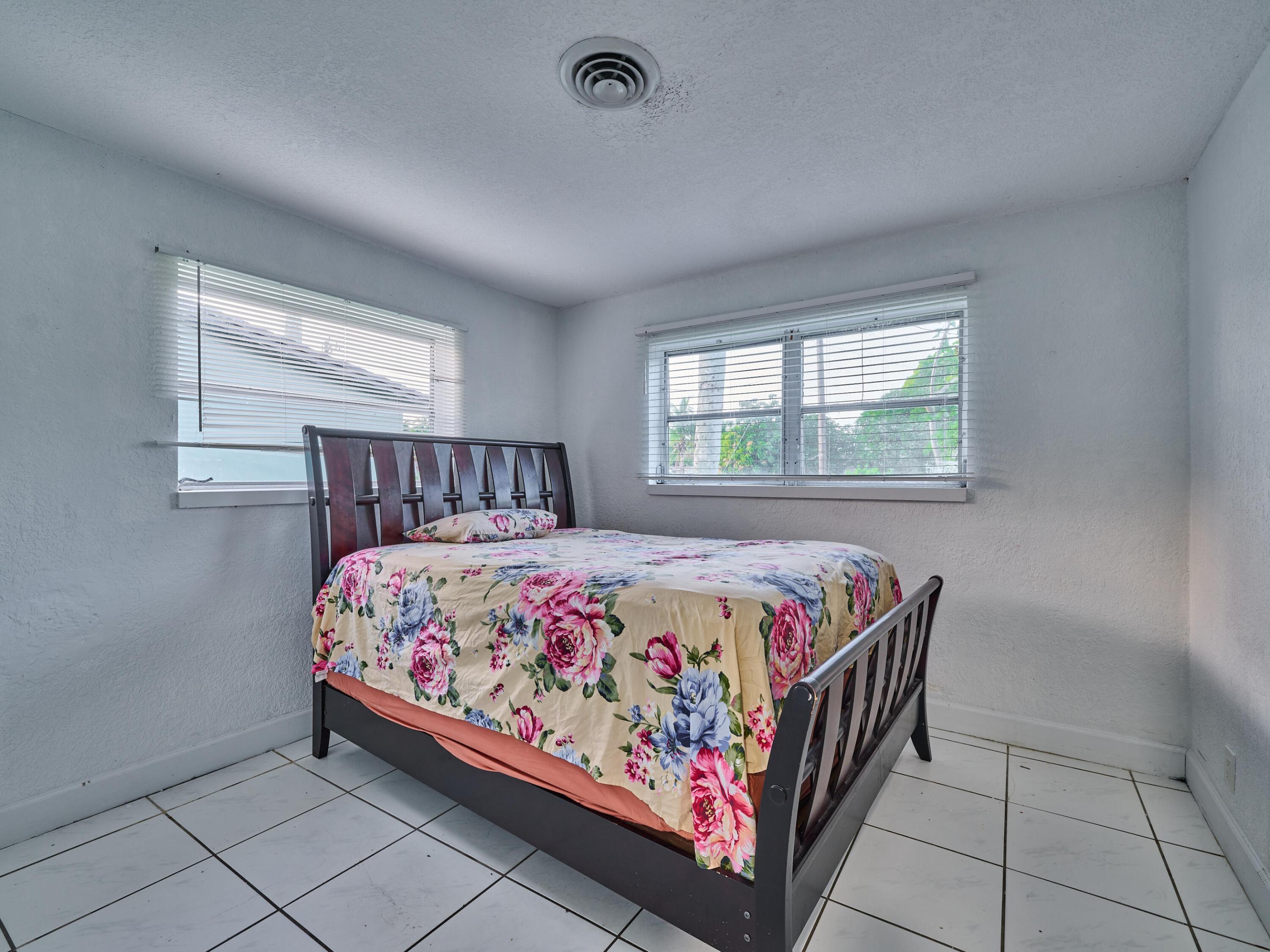 3515 NW 40th, Lauderdale Lakes FL 33309