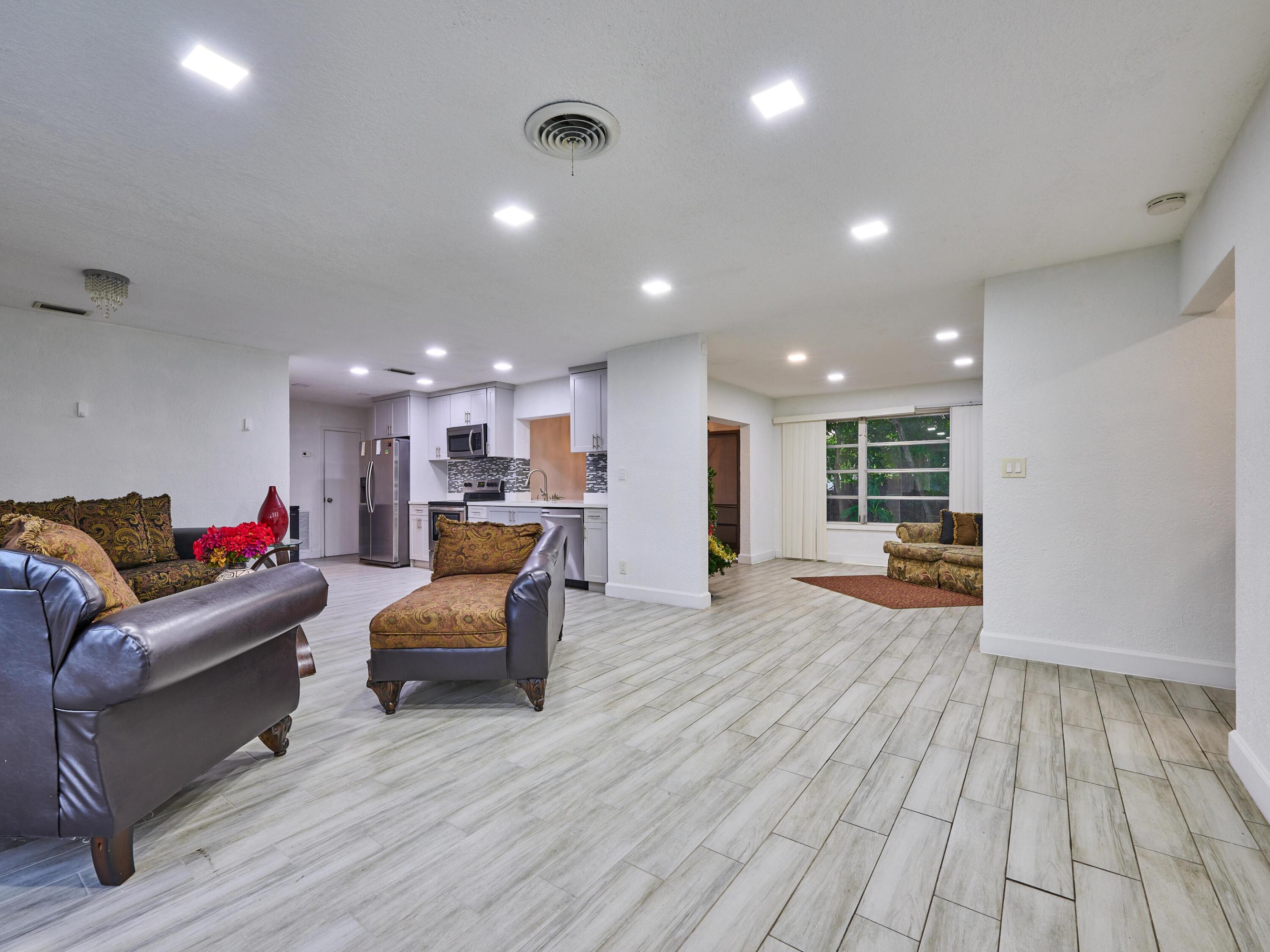 3515 NW 40th, Lauderdale Lakes FL 33309