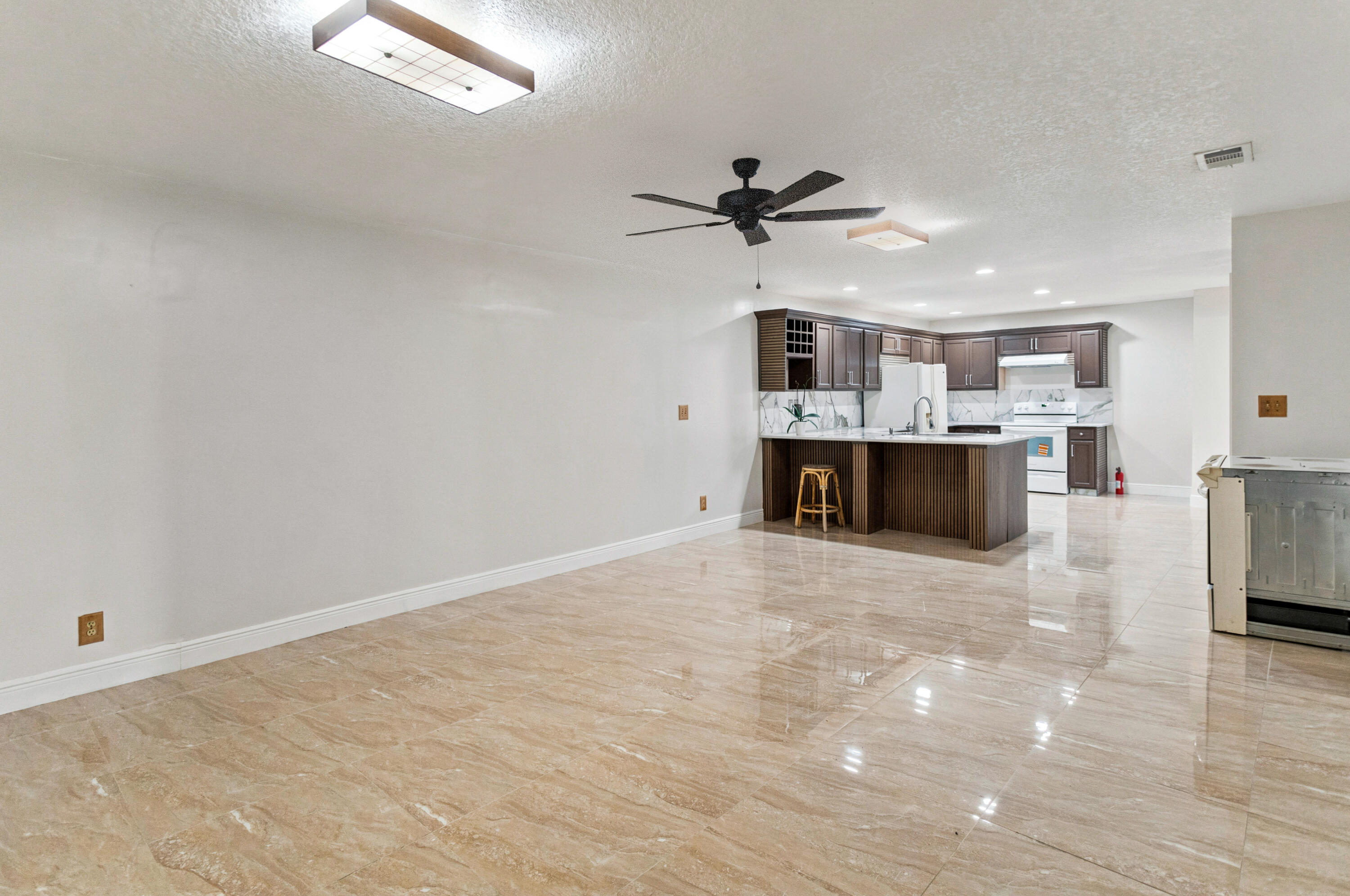 4851 NW 17th, Lauderhill FL 33313