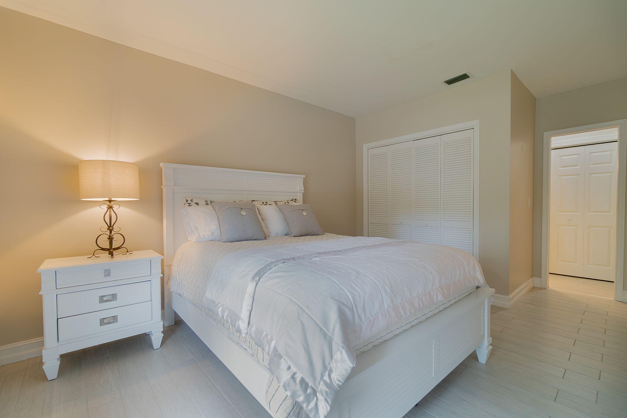 11355 Pond View #D203, Wellington FL 33414