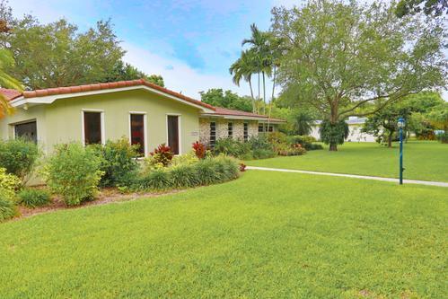 7850 SW 160th, Palmetto Bay FL 33157
