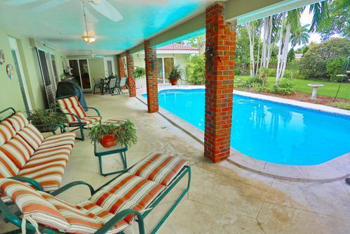 7850 SW 160th, Palmetto Bay FL 33157