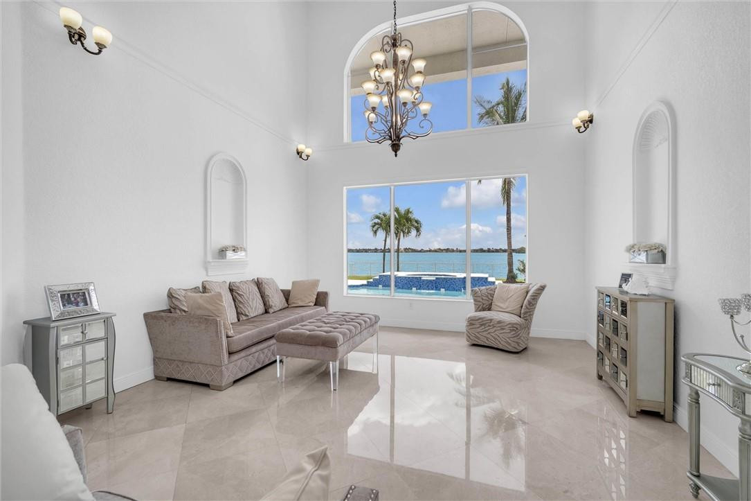 4707 SW 195th, Miramar FL 33029