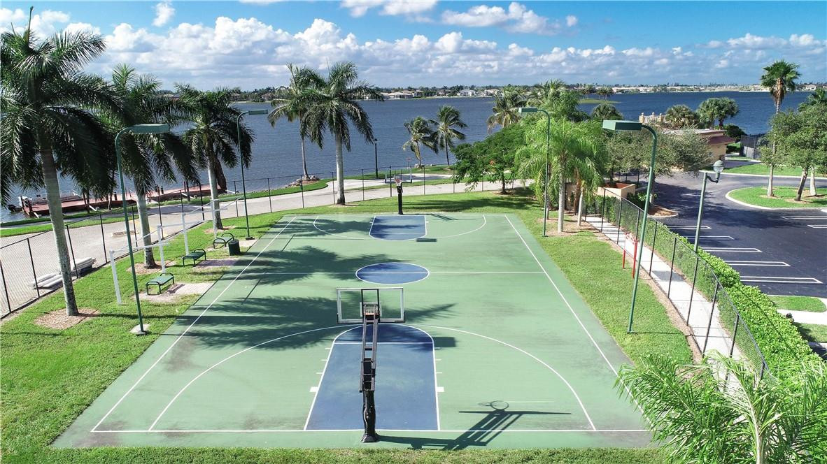 4707 SW 195th, Miramar FL 33029