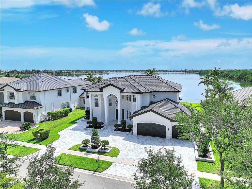 4707 SW 195th, Miramar FL 33029