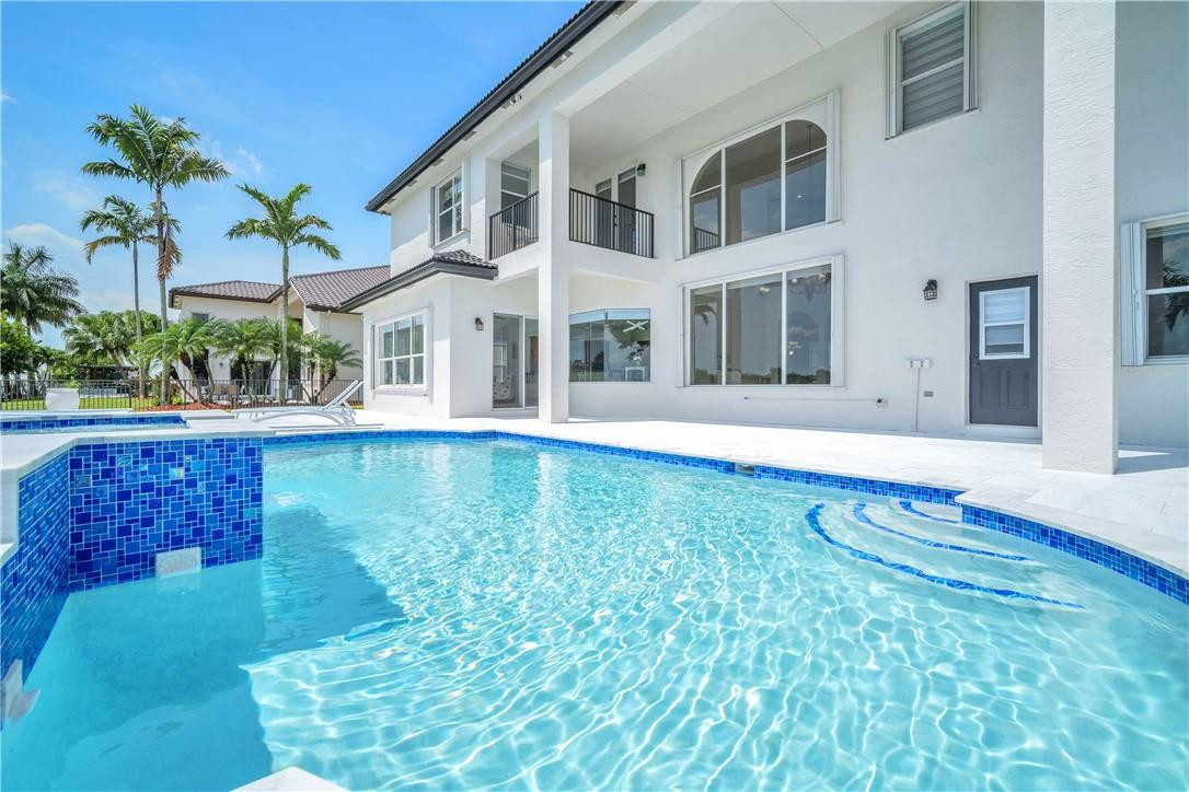 4707 SW 195th, Miramar FL 33029