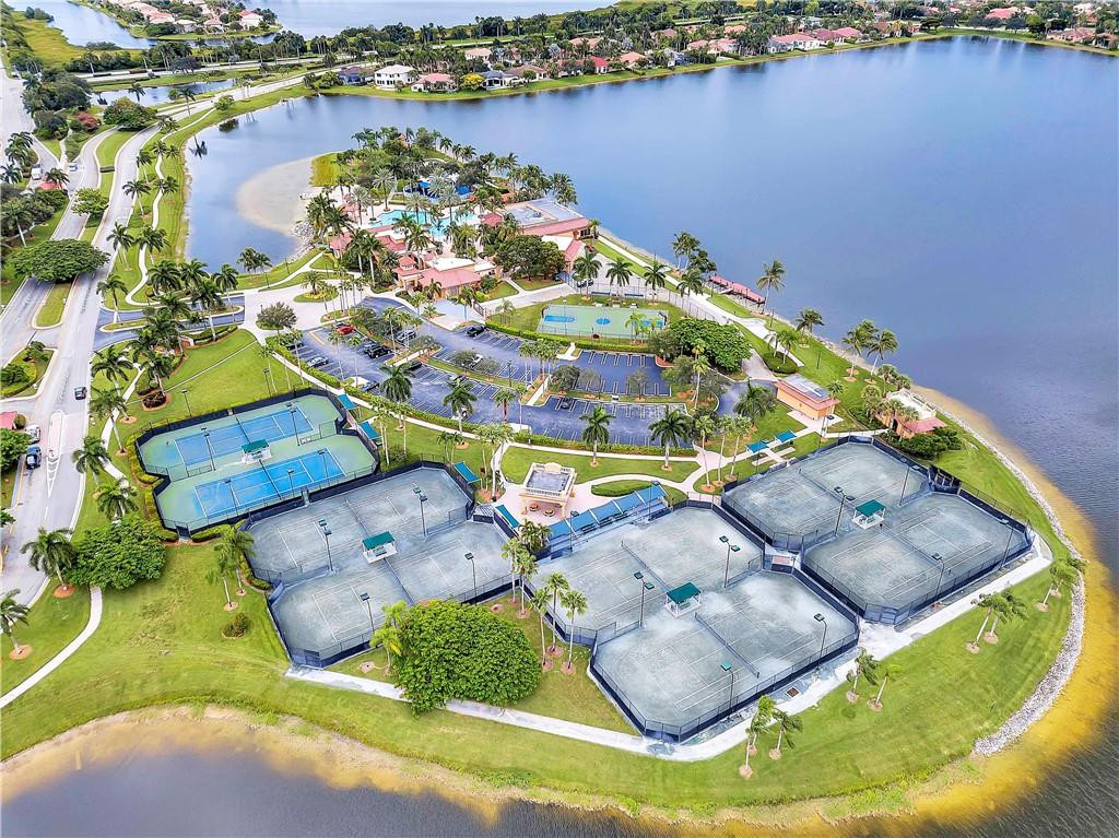 4707 SW 195th, Miramar FL 33029
