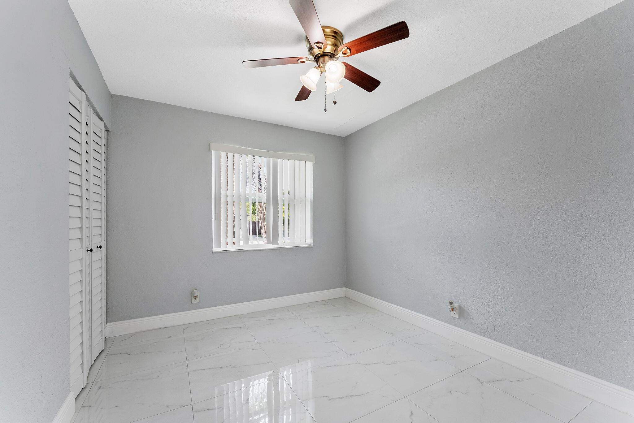 6501 SW 15th, North Lauderdale FL 33068
