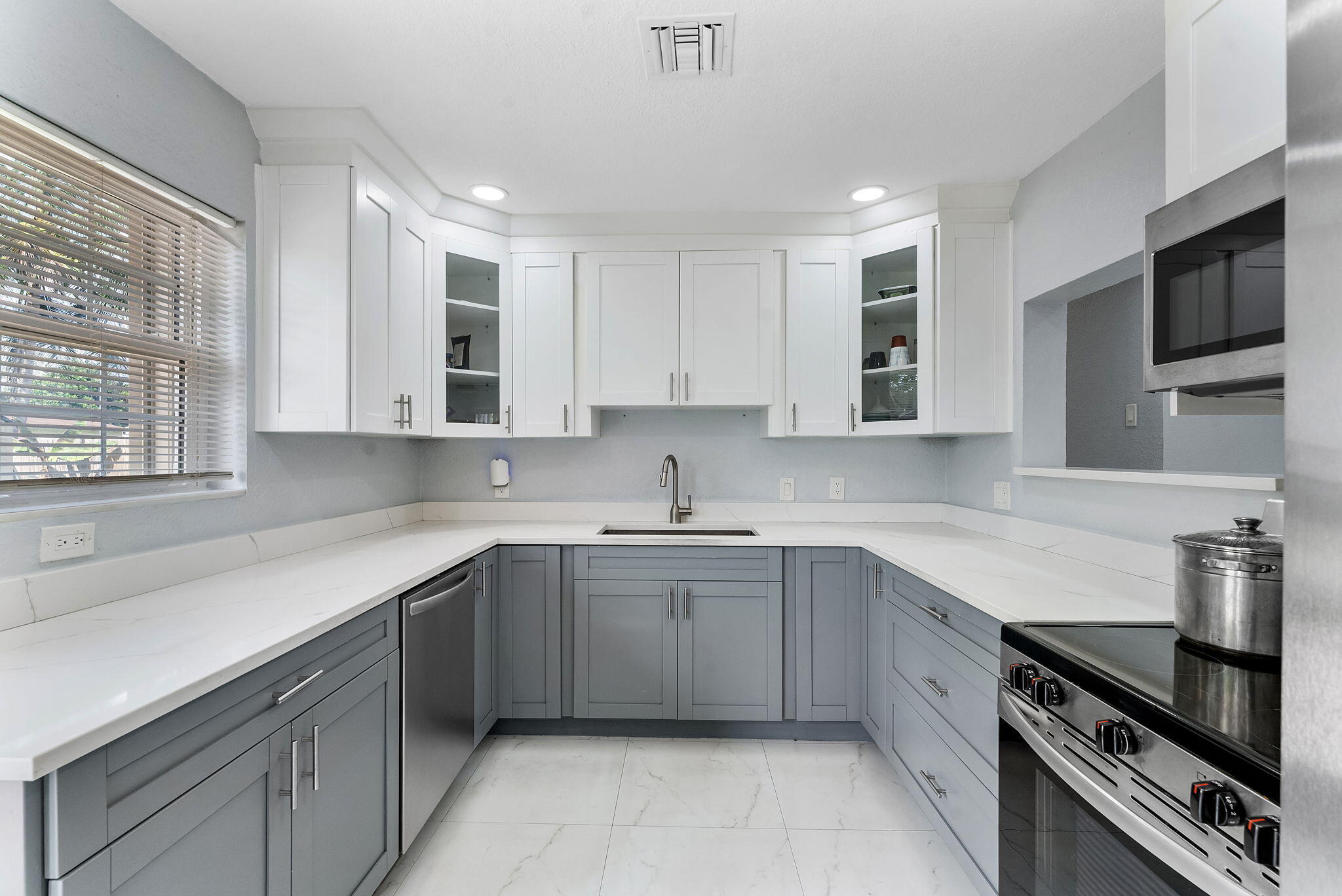 6501 SW 15th, North Lauderdale FL 33068
