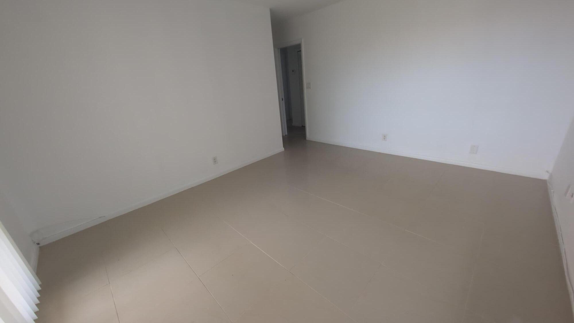 2755 NE 28th #F1, Lighthouse Point FL 33064