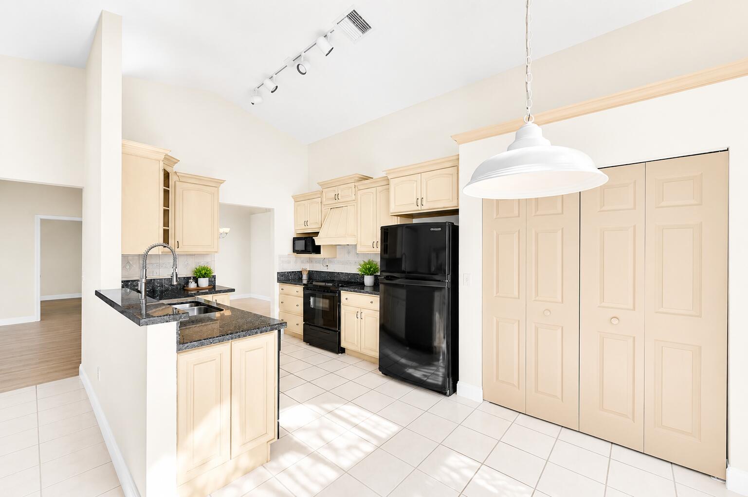 9581 Tavernier, Boca Raton FL 33496