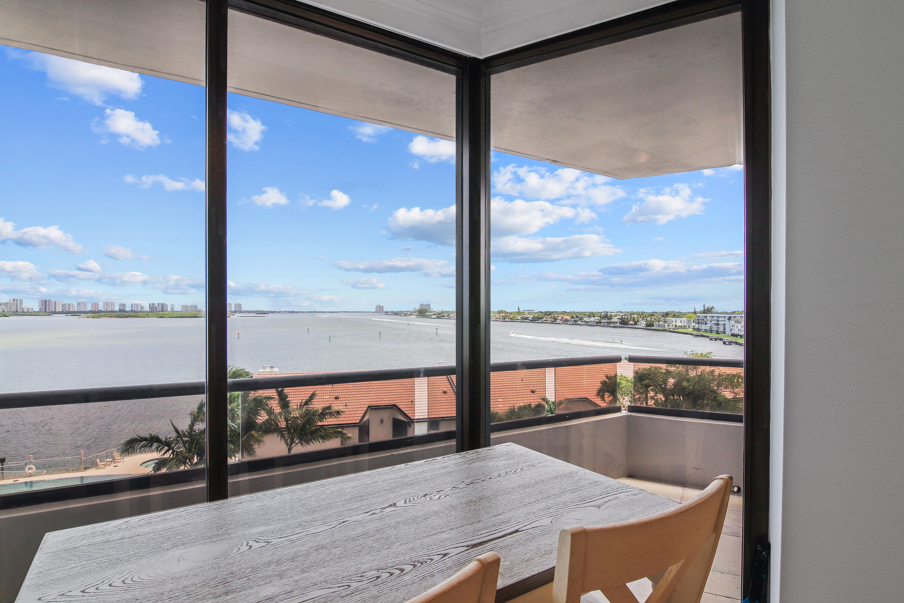 100 Lakeshore #458, North Palm Beach FL 33408