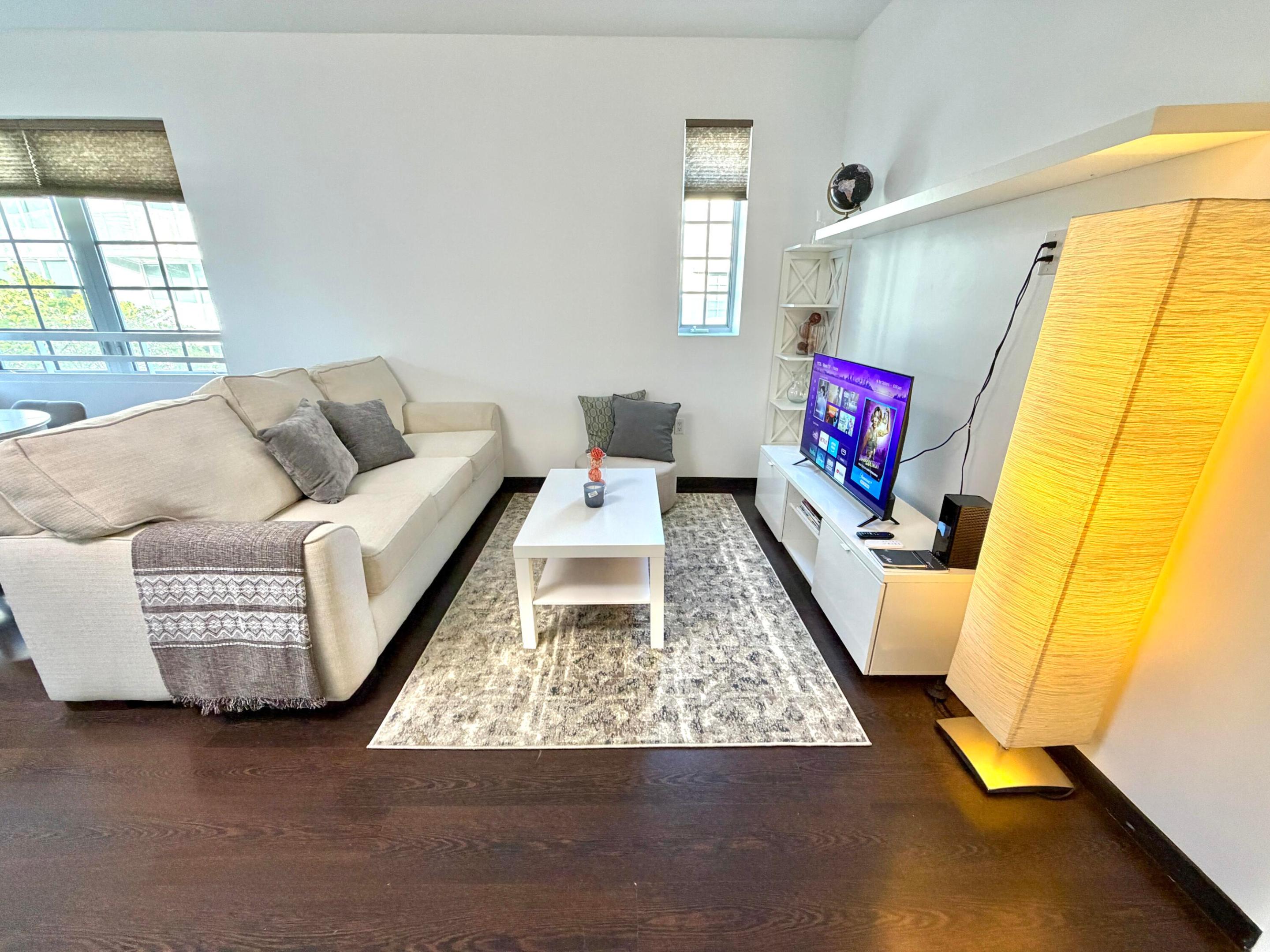 435 21st #308, Miami Beach FL 33139