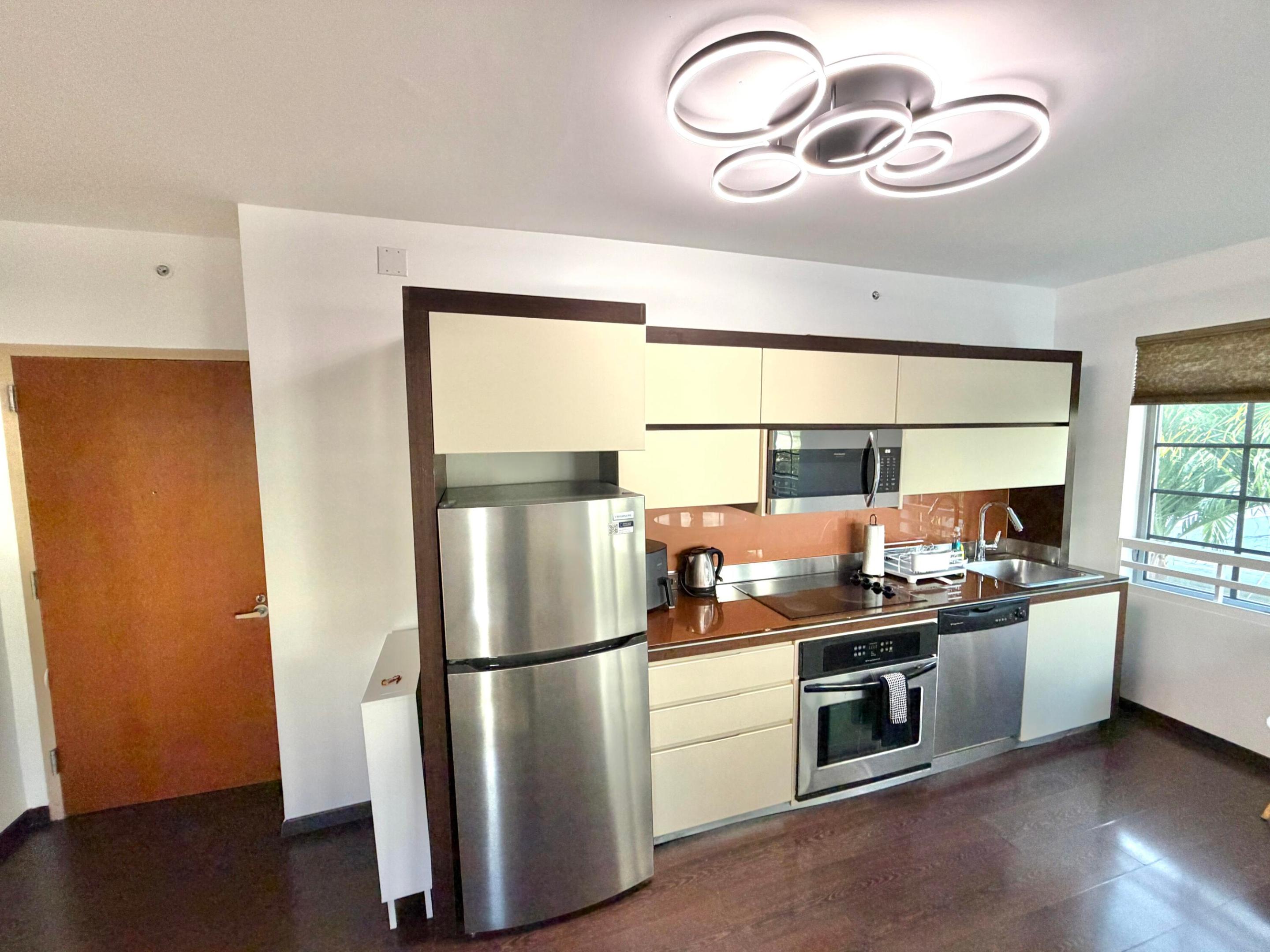 435 21st #308, Miami Beach FL 33139