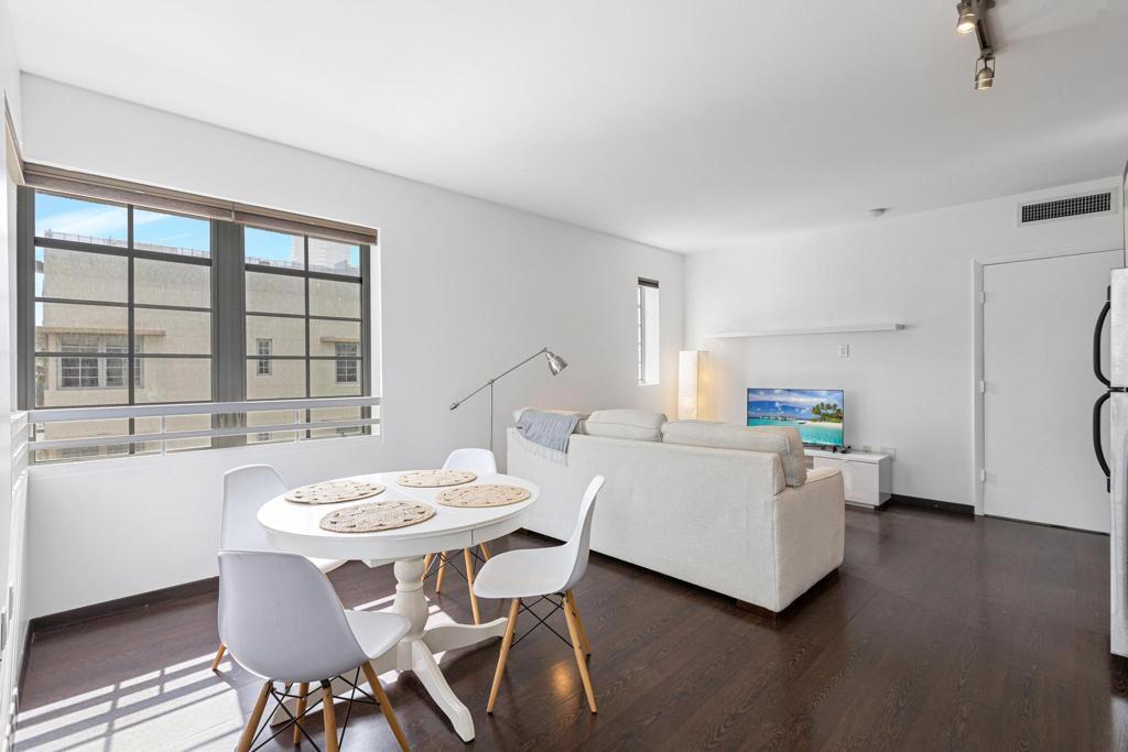 435 21st #308, Miami Beach FL 33139