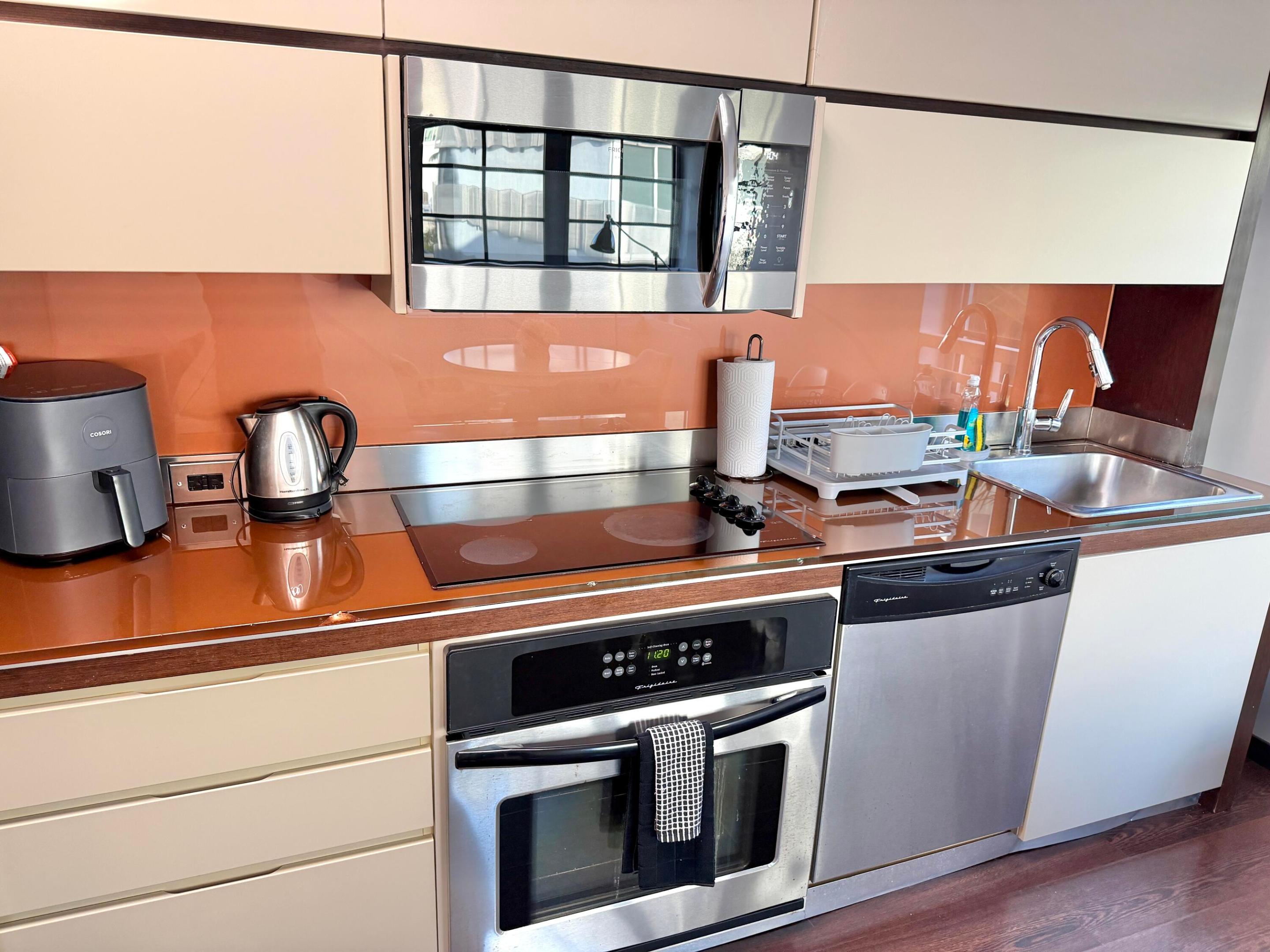 435 21st #308, Miami Beach FL 33139