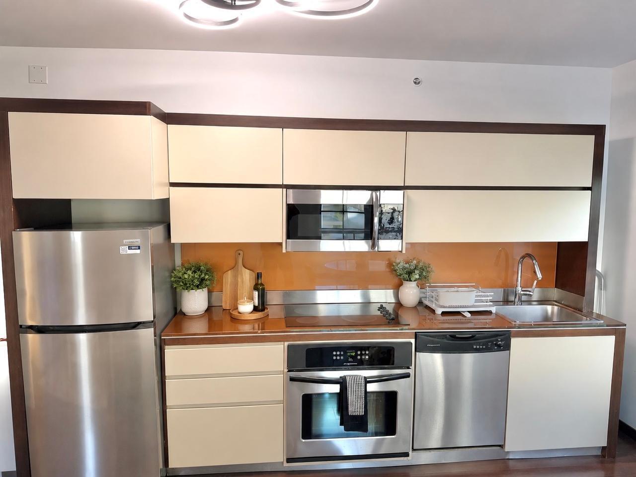 435 21st #308, Miami Beach FL 33139