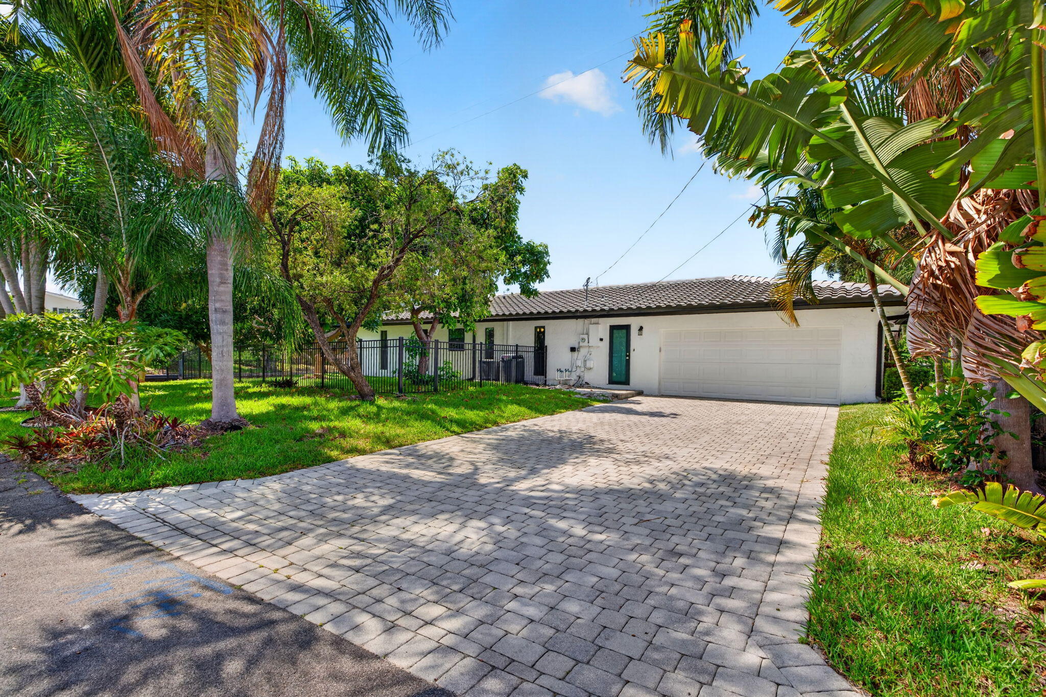 5570 NE 26th, Fort Lauderdale FL 33308
