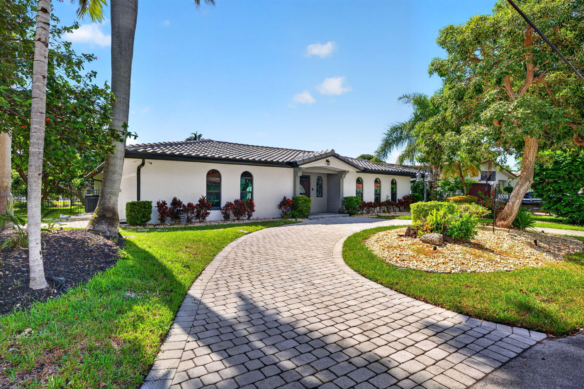 5570 NE 26th, Fort Lauderdale FL 33308