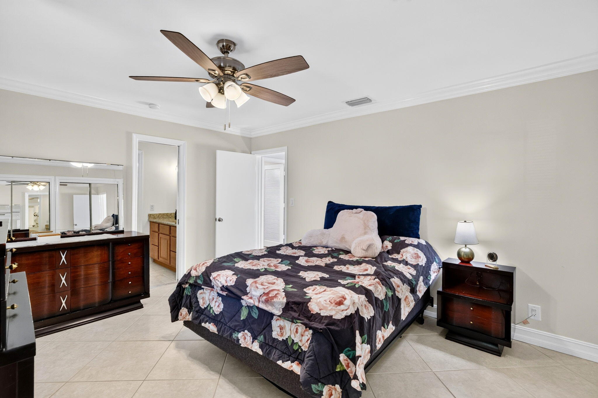 5570 NE 26th, Fort Lauderdale FL 33308