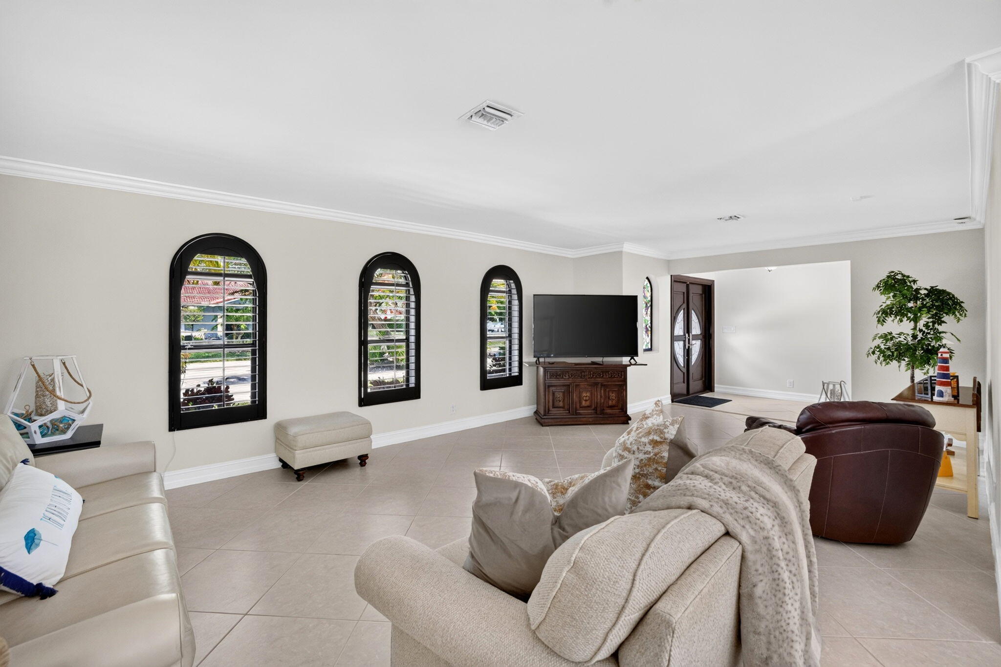 5570 NE 26th, Fort Lauderdale FL 33308