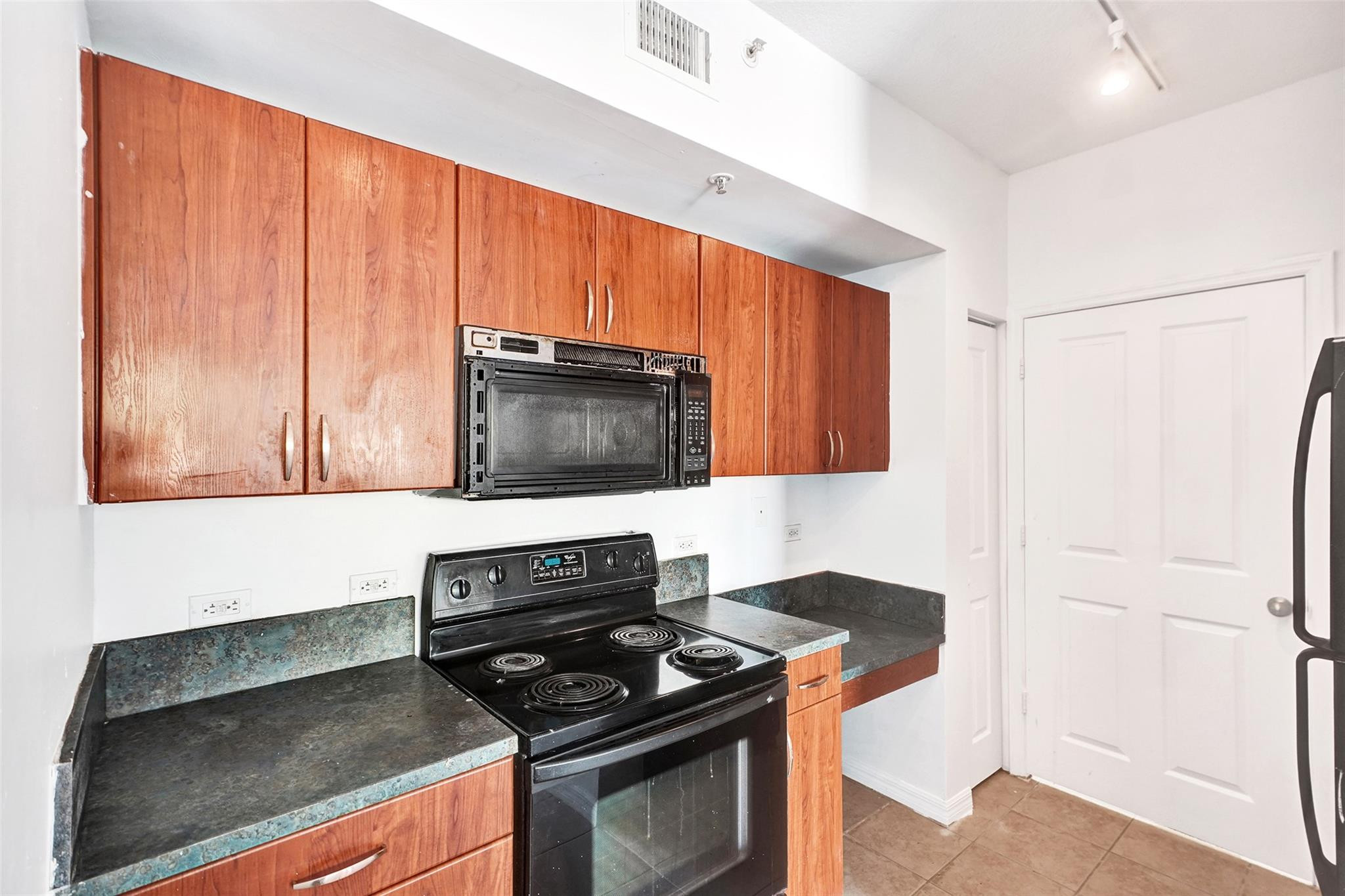 9172 Collins #302, Surfside FL 33154