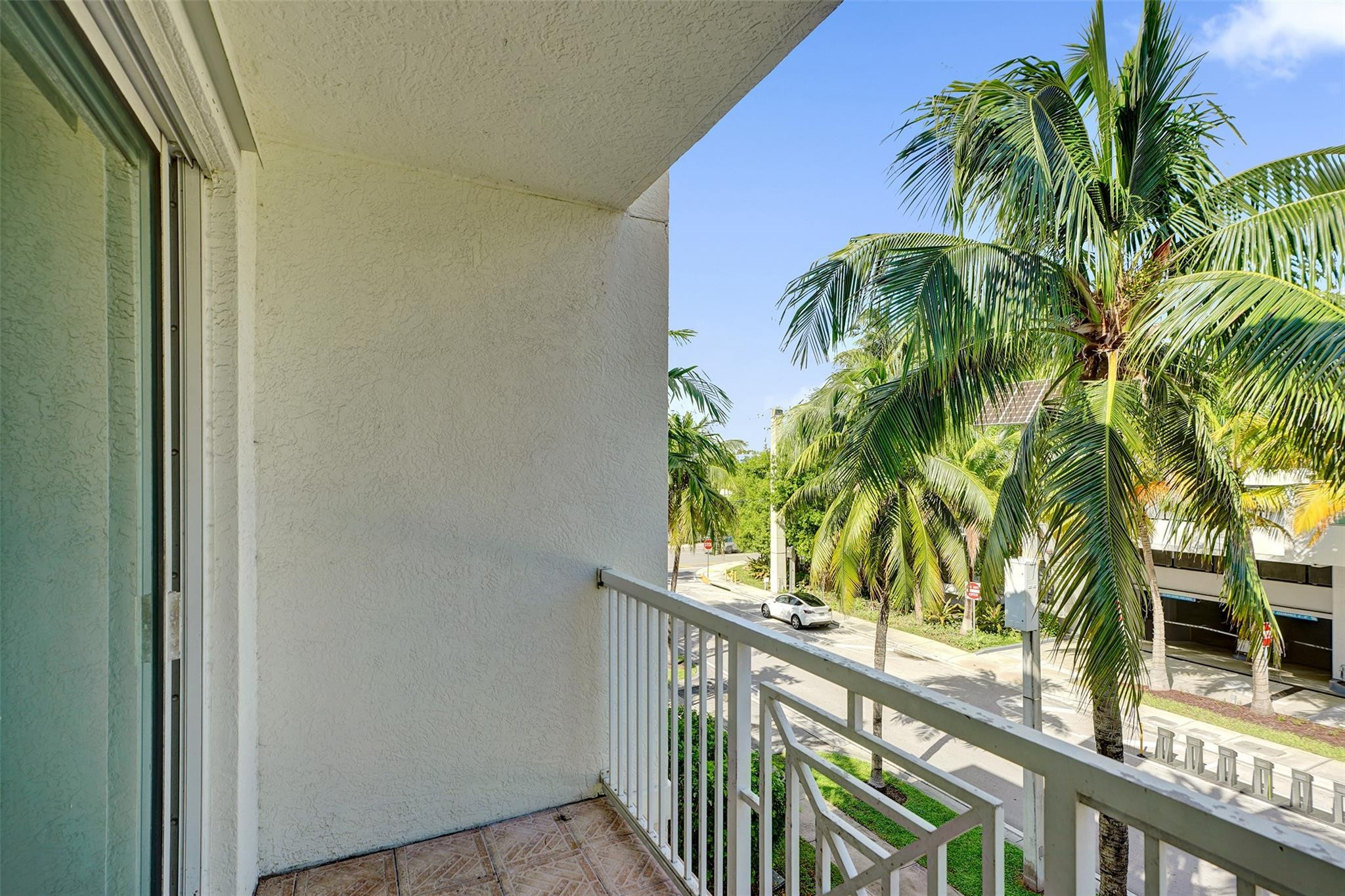 9172 Collins #302, Surfside FL 33154
